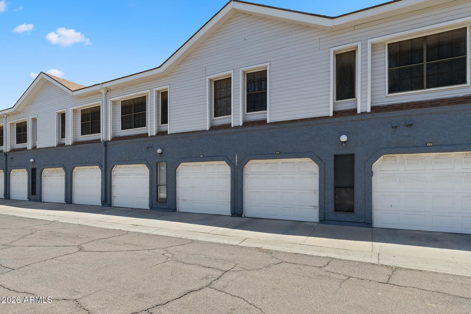 8888 N 47TH Avenue 220, Glendale, AZ 85302 — photo 5 of 24