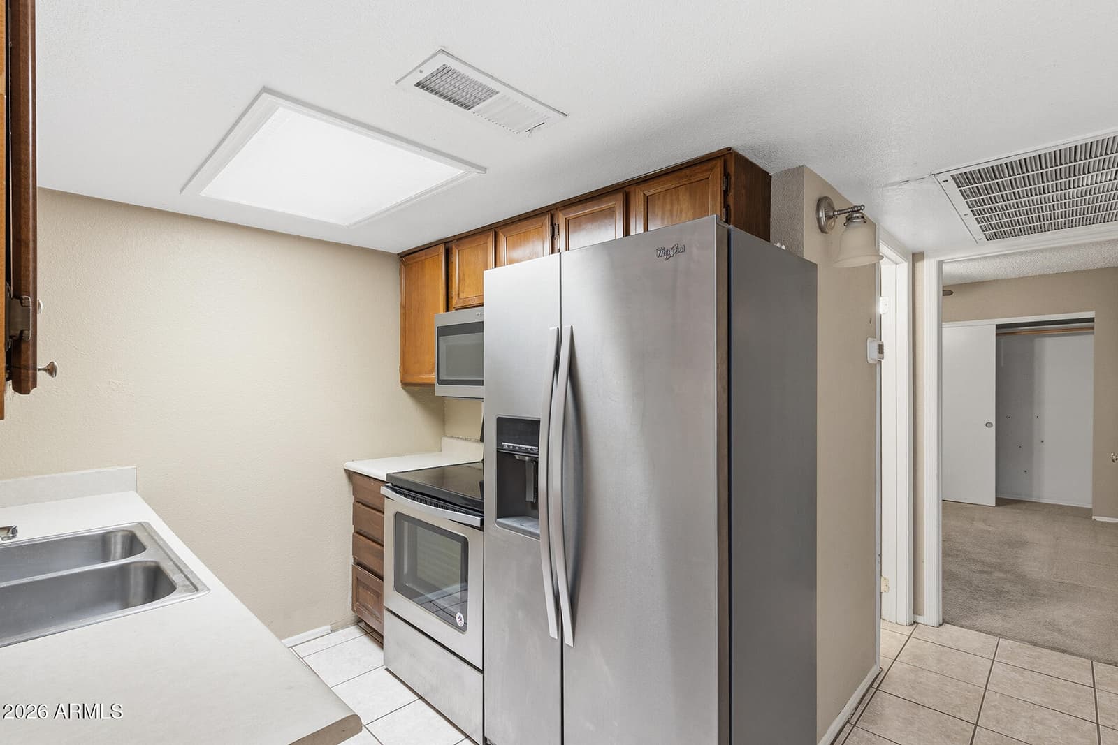 8888 N 47TH Avenue 220, Glendale, AZ 85302 — photo 12 of 24