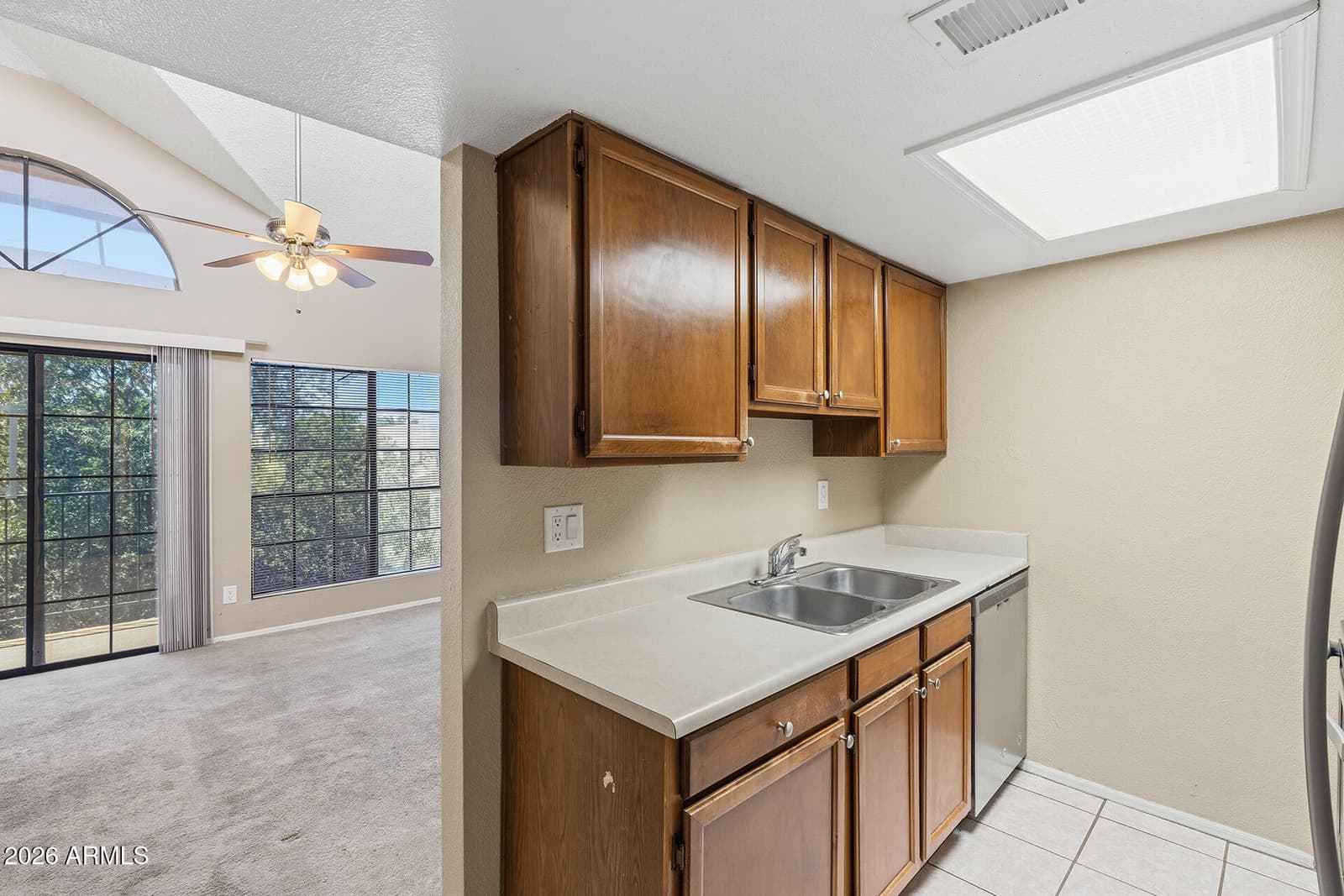 8888 N 47TH Avenue 220, Glendale, AZ 85302 — photo 3 of 24