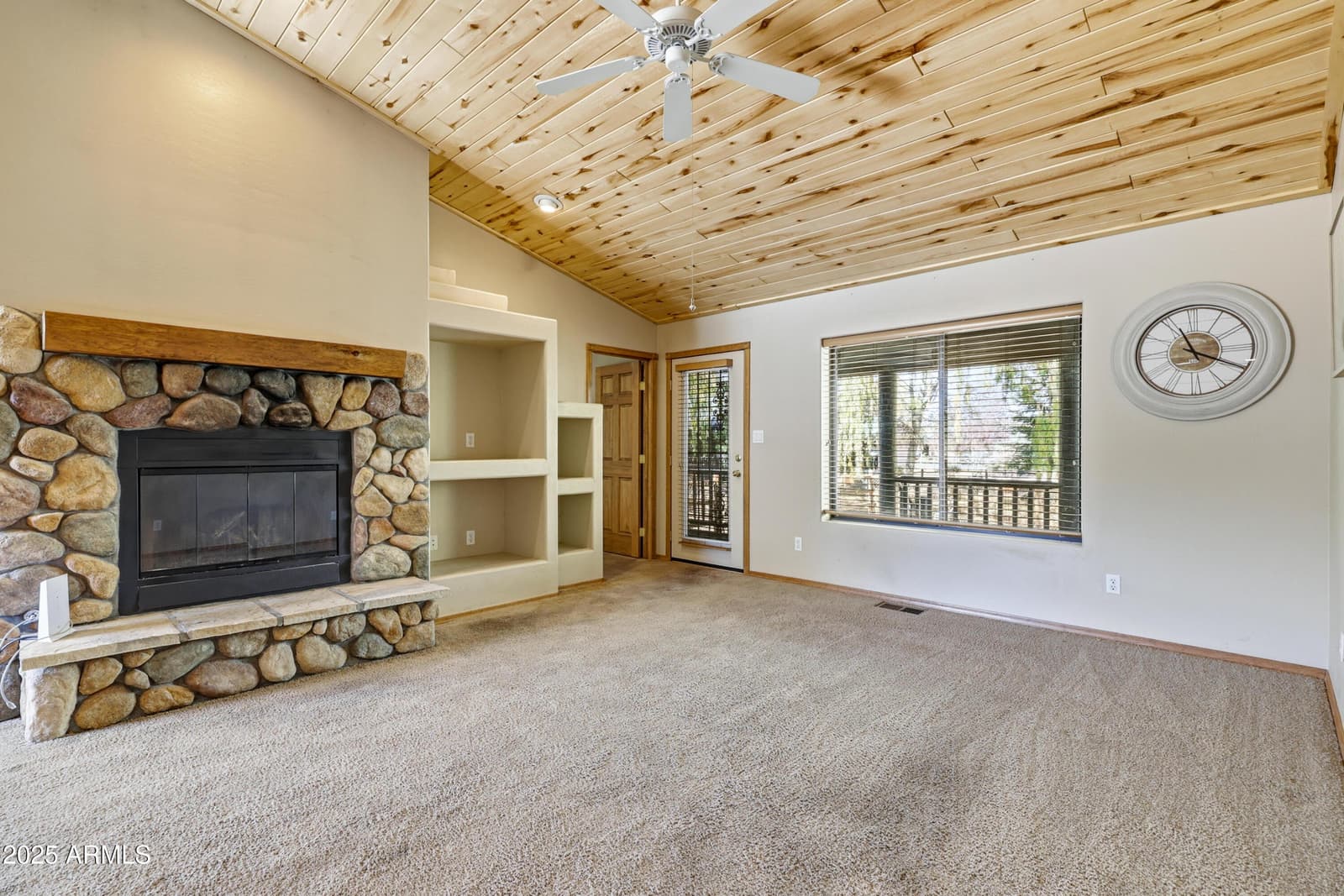 2348 S BUFFALO Loop, Overgaard, AZ 85933 — photo 8 of 35