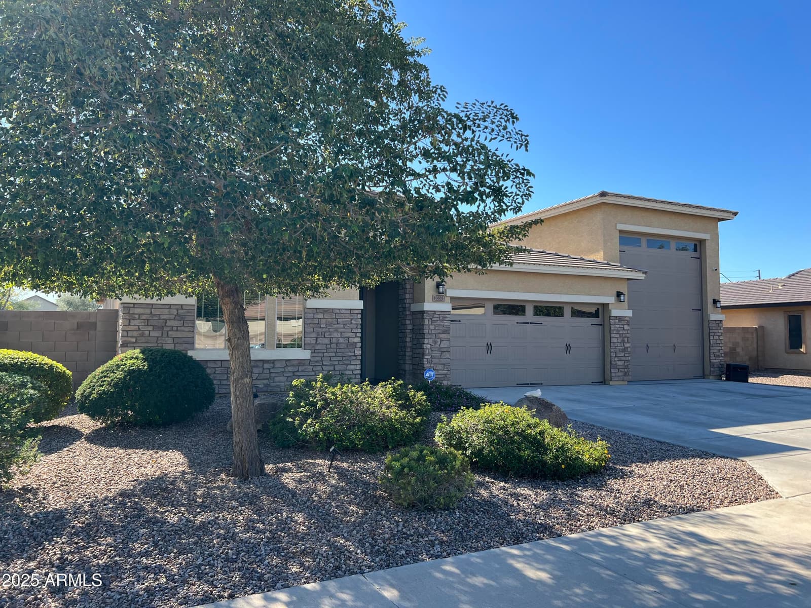 10605 W Catalina Drive, Avondale, AZ 85392 — photo 3 of 59