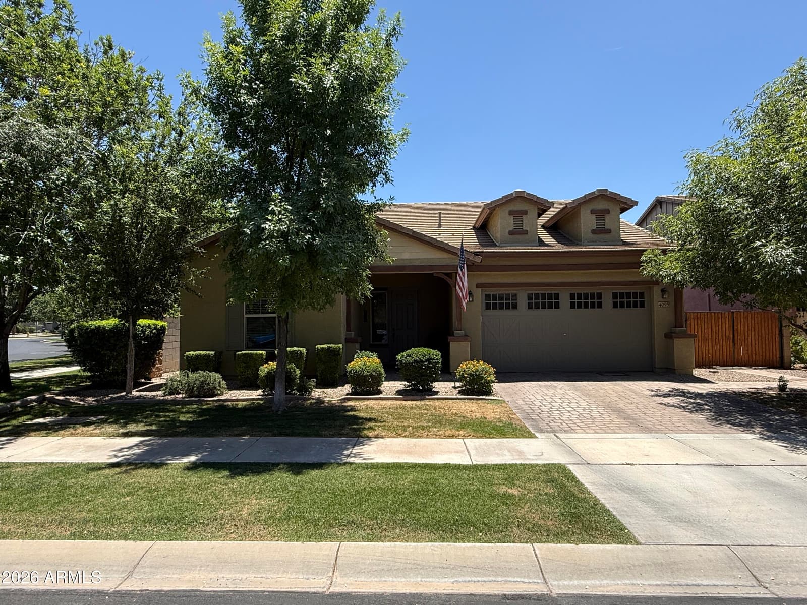 4095 E COMSTOCK Drive, Gilbert, AZ 85296 — photo 1 of 68