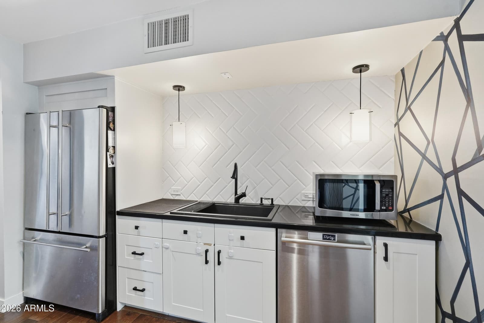 4219 N 34TH Place, Phoenix, AZ 85018 — photo 15 of 54