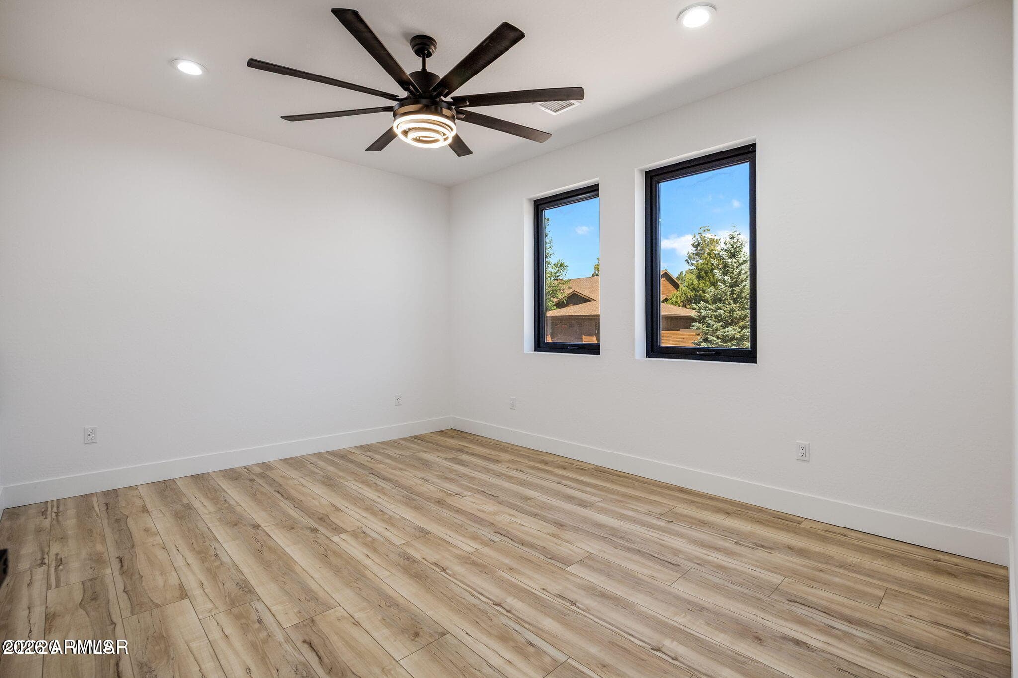 2765 W VILLA Loop, Show Low, AZ 85901 — photo 21 of 34