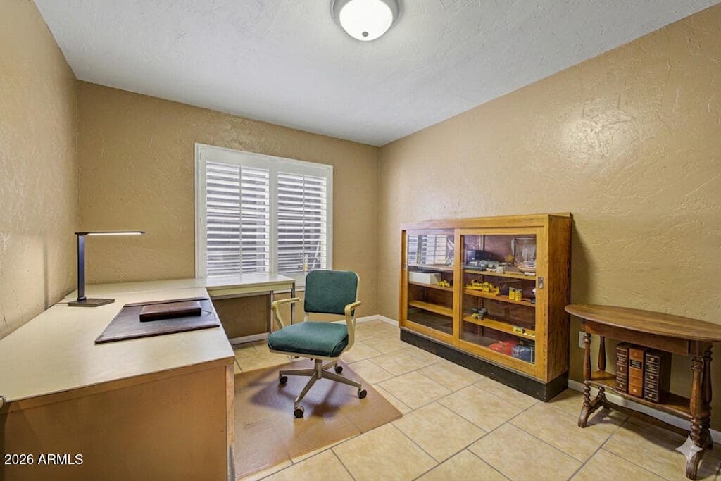 2027 E CIRCLE MOUNTAIN Road, New River, AZ 85087 — photo 10 of 20