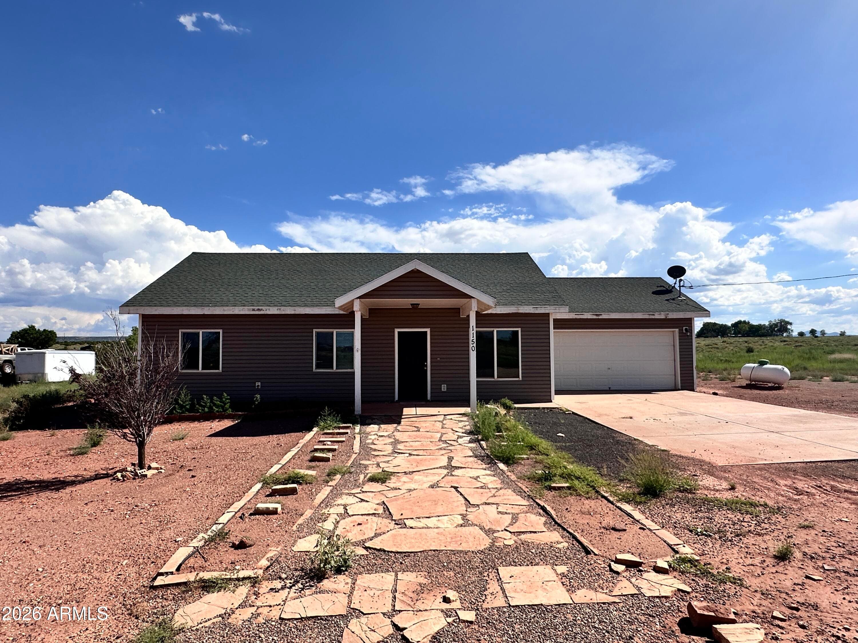 1150 W 30th Street S, St Johns, AZ 85936 — photo 1 of 10