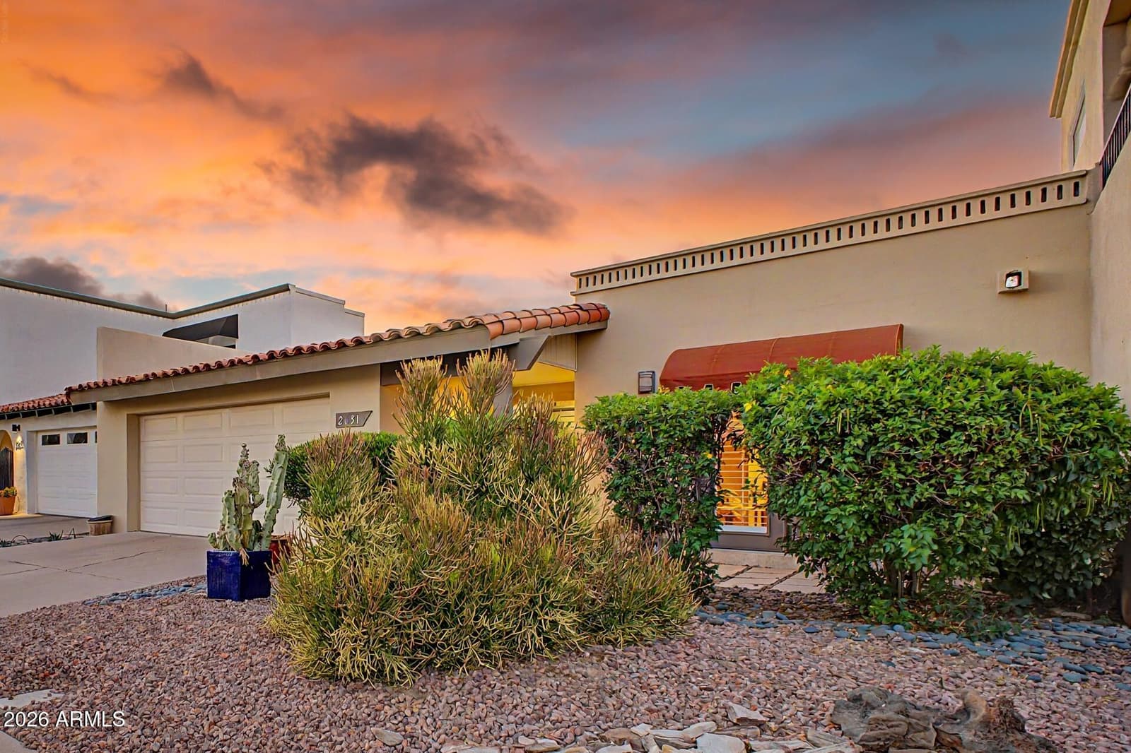 2631 E BEEKMAN Place, Phoenix, AZ 85016 — photo 4 of 43
