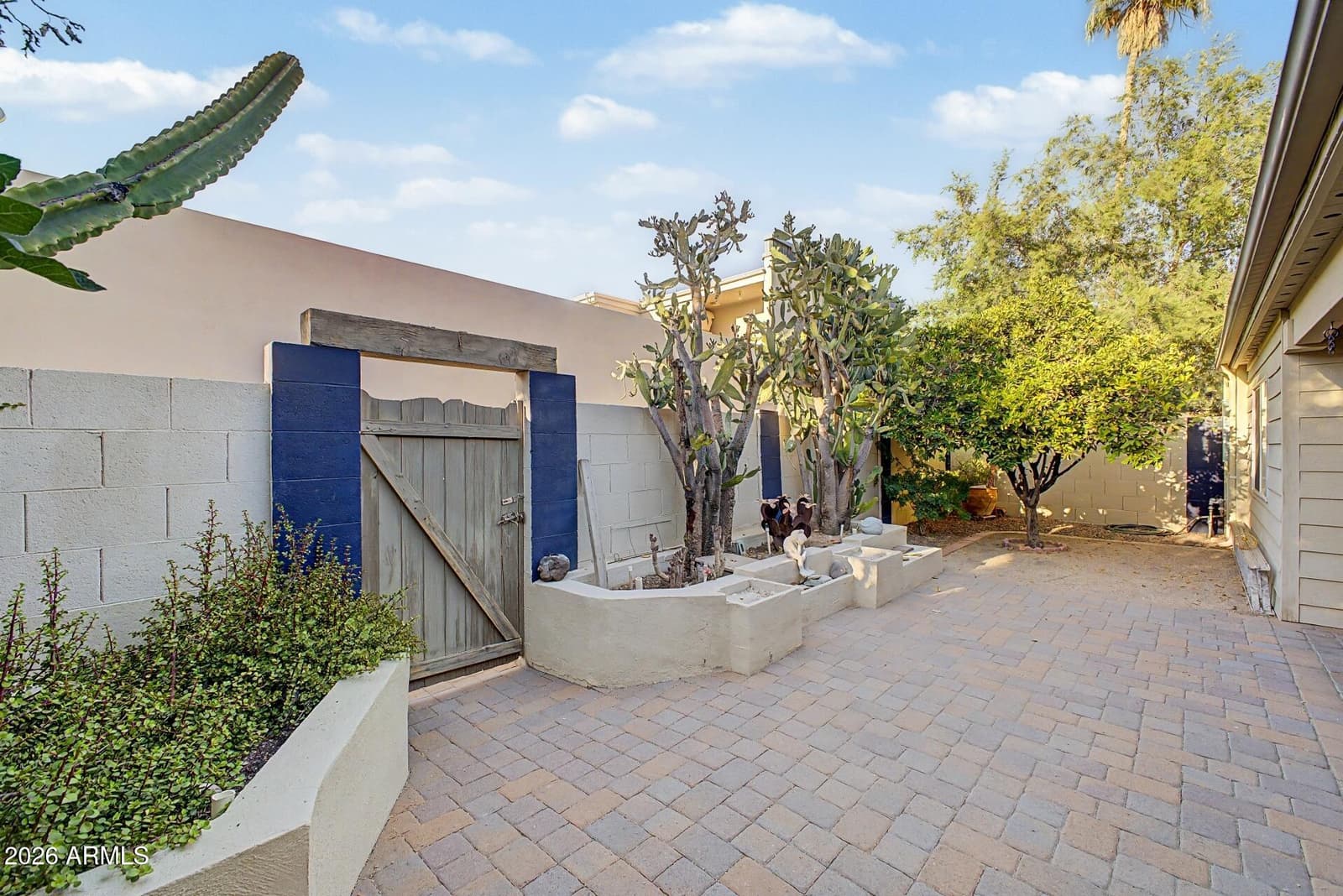 2631 E BEEKMAN Place, Phoenix, AZ 85016 — photo 28 of 43