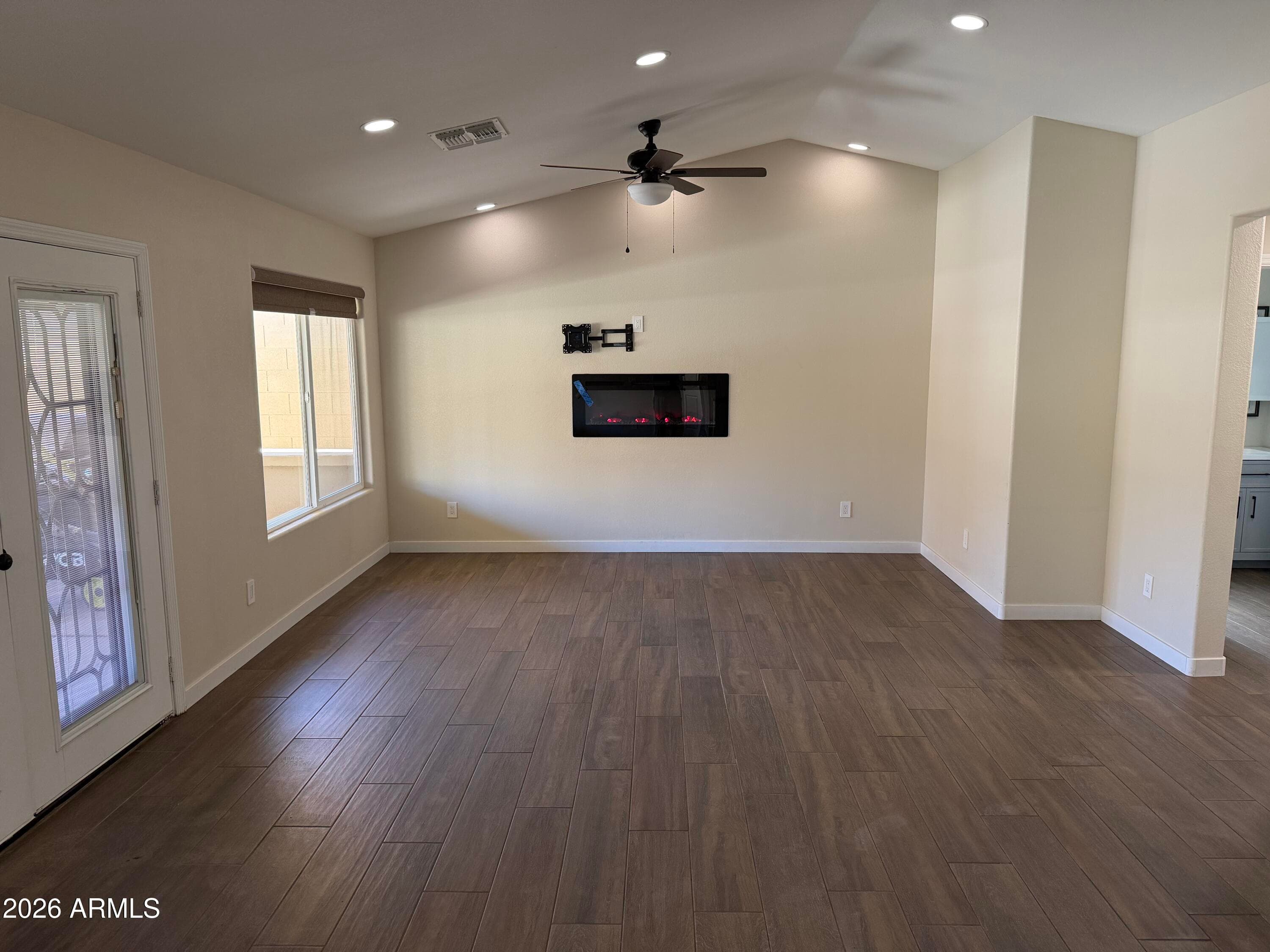 11303 W LAWRENCE Lane, Peoria, AZ 85345 — photo 3 of 20