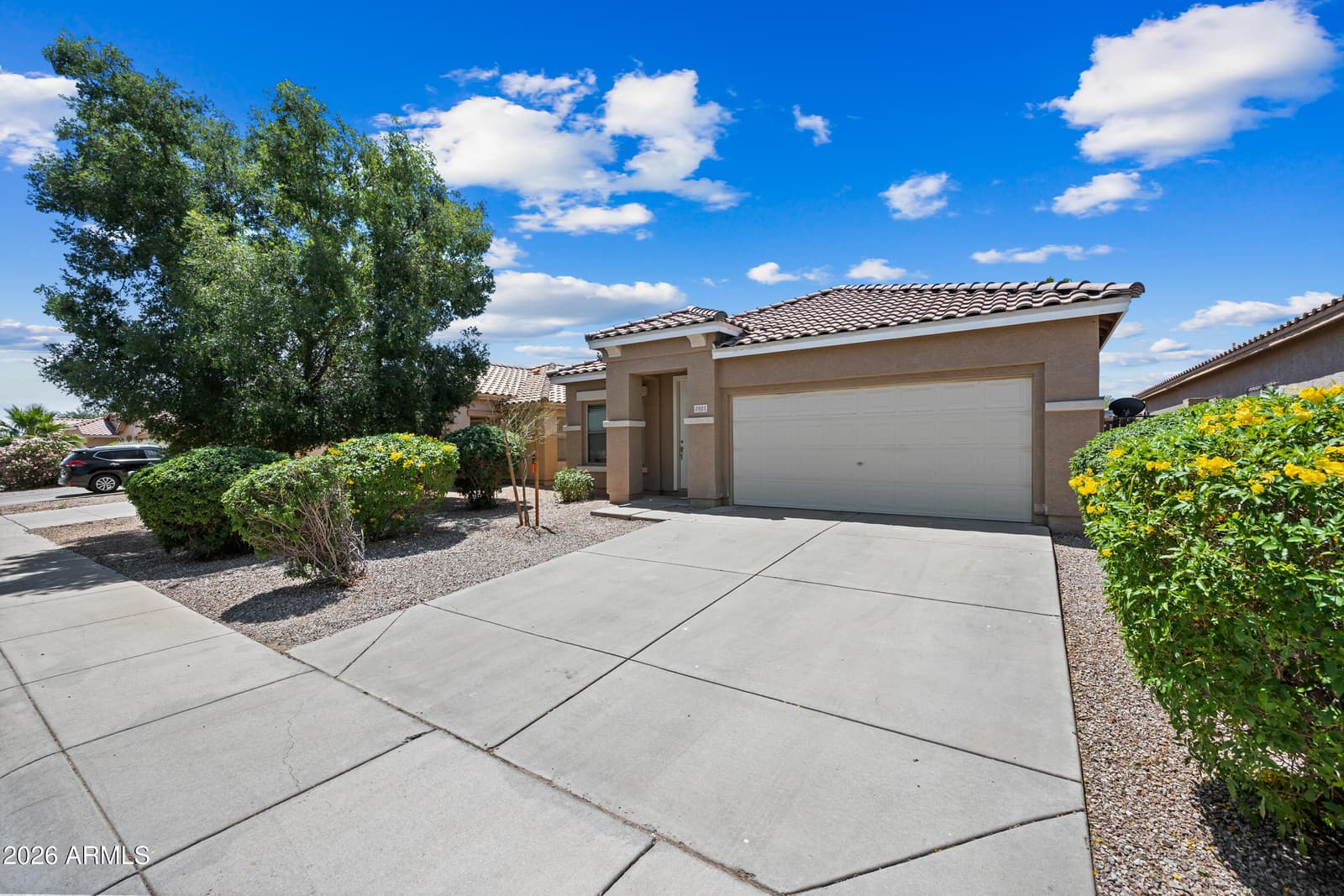 2821 W SANTA CRUZ Avenue, San Tan Valley, AZ 85144 — photo 3 of 35
