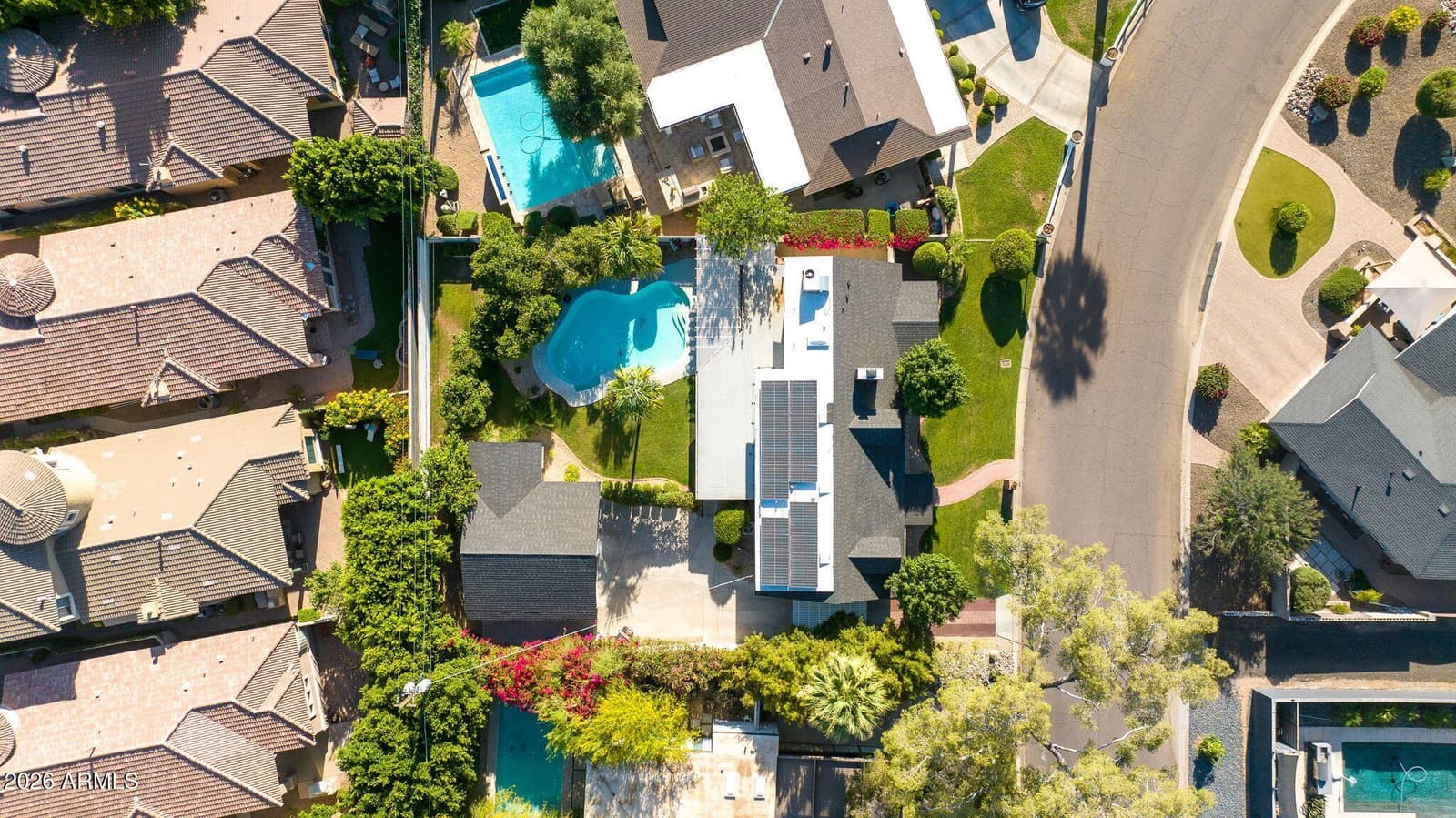 3445 E OREGON Avenue, Phoenix, AZ 85018 — photo 4 of 40