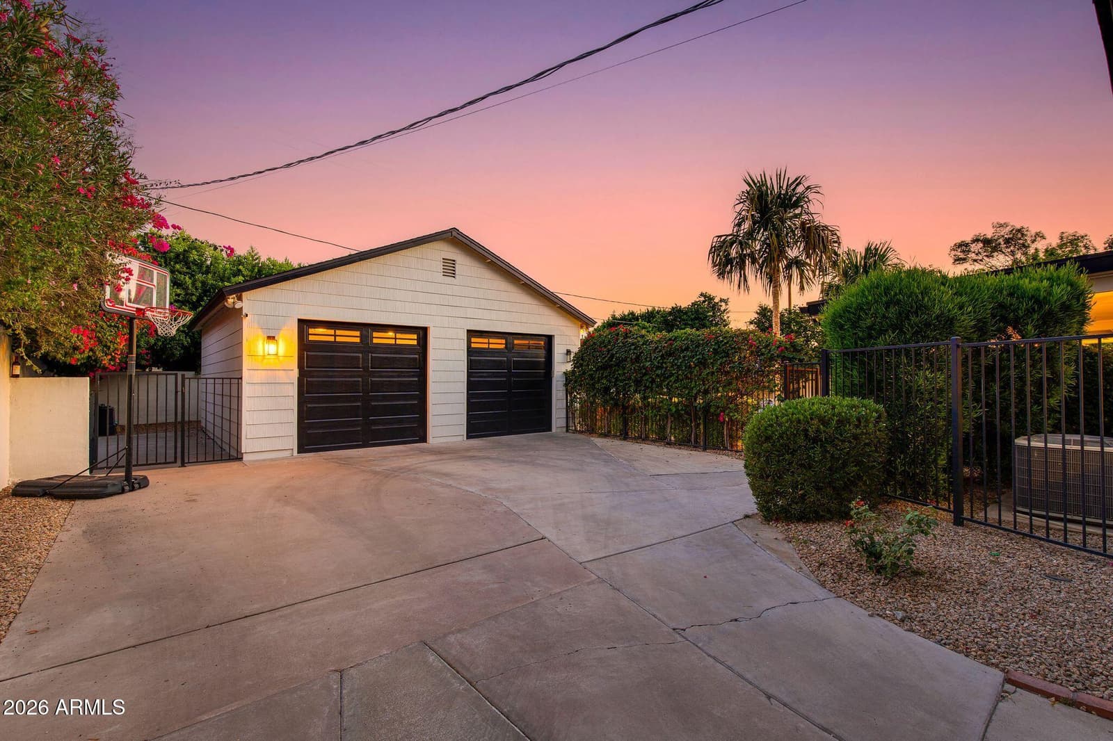 3445 E OREGON Avenue, Phoenix, AZ 85018 — photo 34 of 40