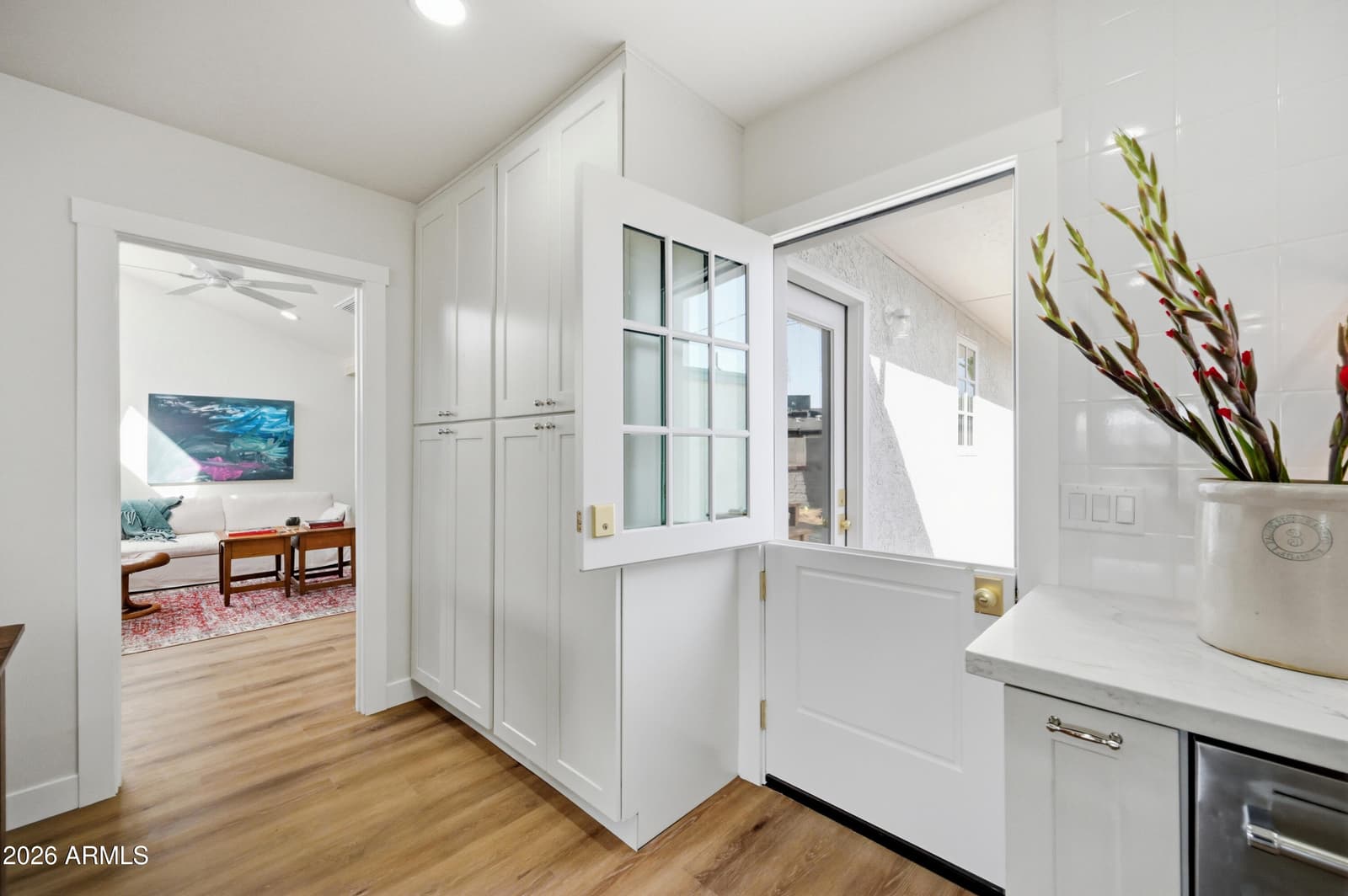 929 W TURNEY Avenue, Phoenix, AZ 85013 — photo 12 of 44