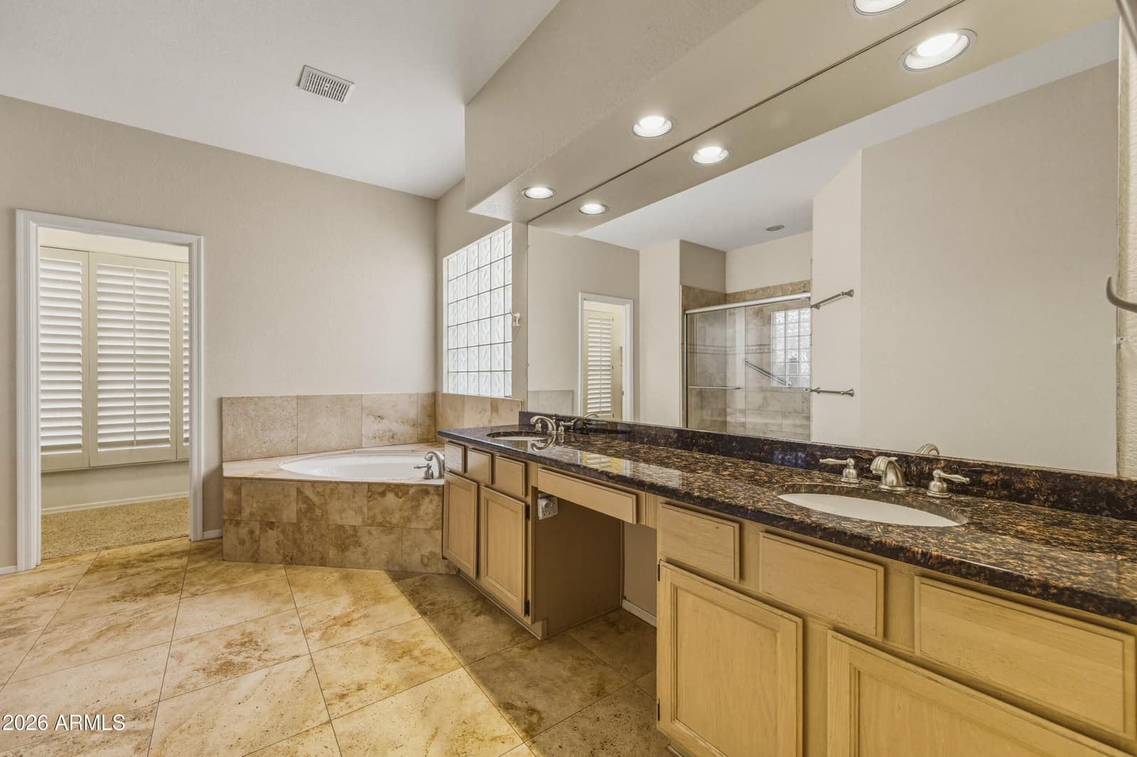 3861 E AMBERWOOD Drive, Phoenix, AZ 85048 — photo 23 of 65