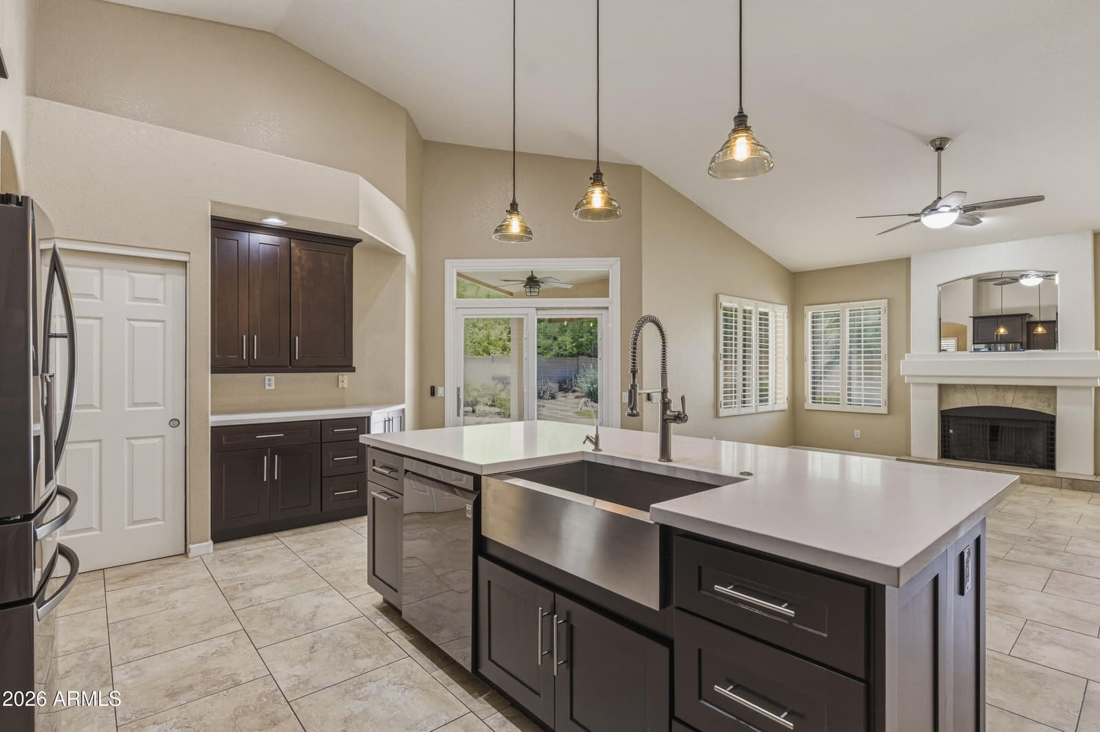 3861 E AMBERWOOD Drive, Phoenix, AZ 85048 — photo 3 of 65
