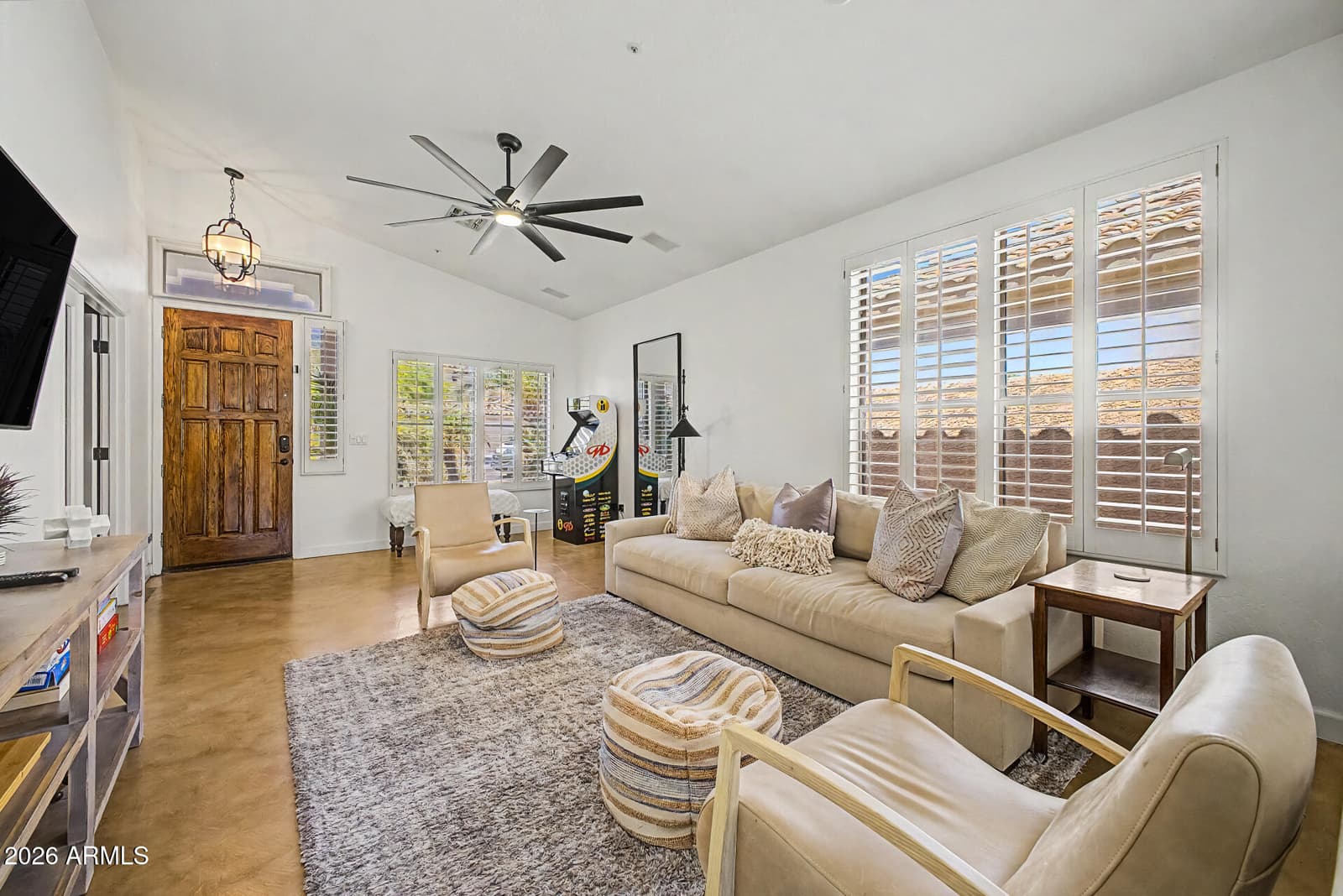 8143 E MICHELLE Drive, Scottsdale, AZ 85255 — photo 3 of 27