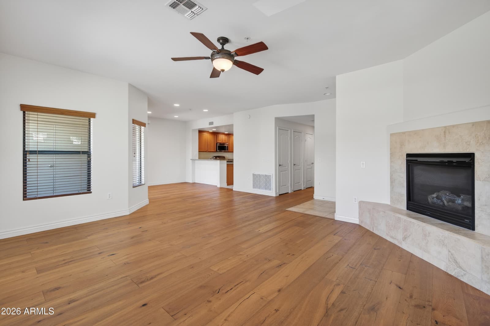 21320 N 56TH Street 2069, Phoenix, AZ 85054 — photo 2 of 38