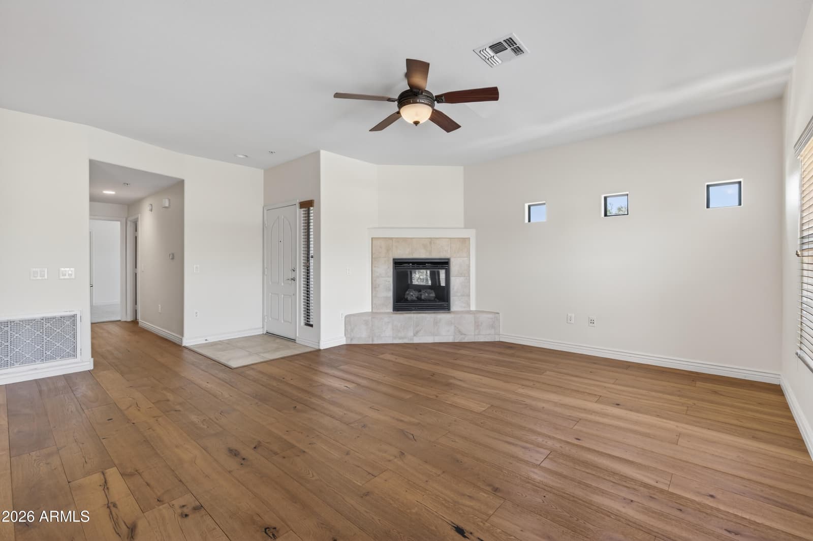 21320 N 56TH Street 2069, Phoenix, AZ 85054 — photo 4 of 38
