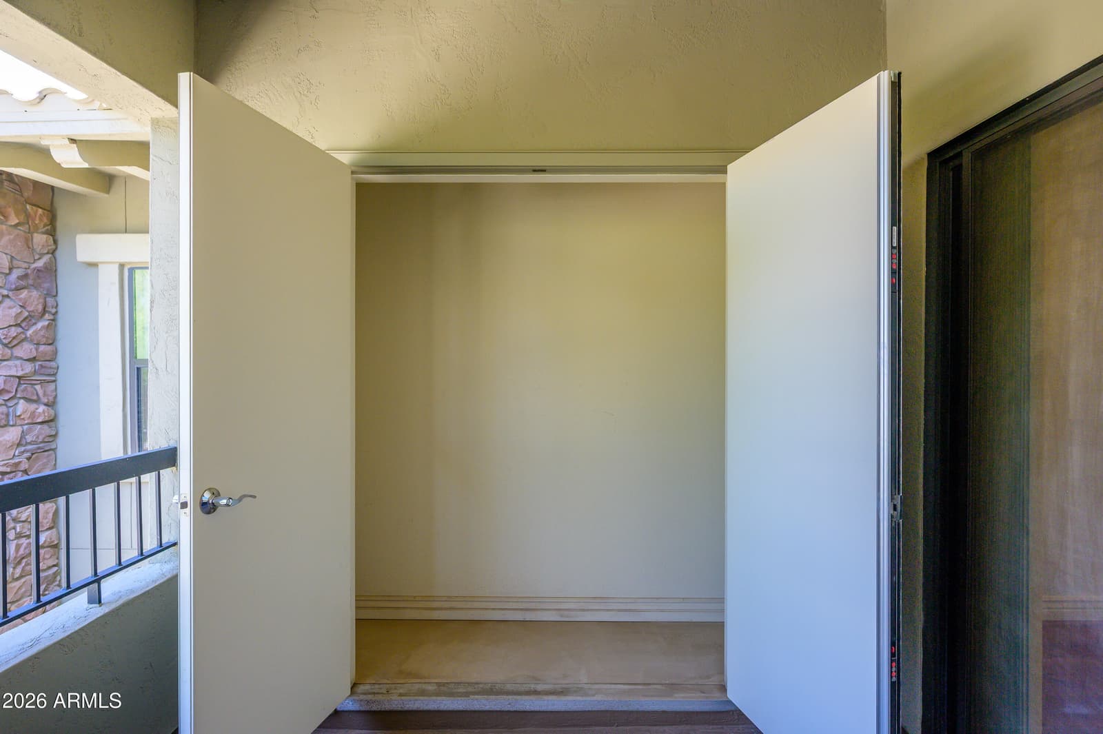 21320 N 56TH Street 2069, Phoenix, AZ 85054 — photo 14 of 38