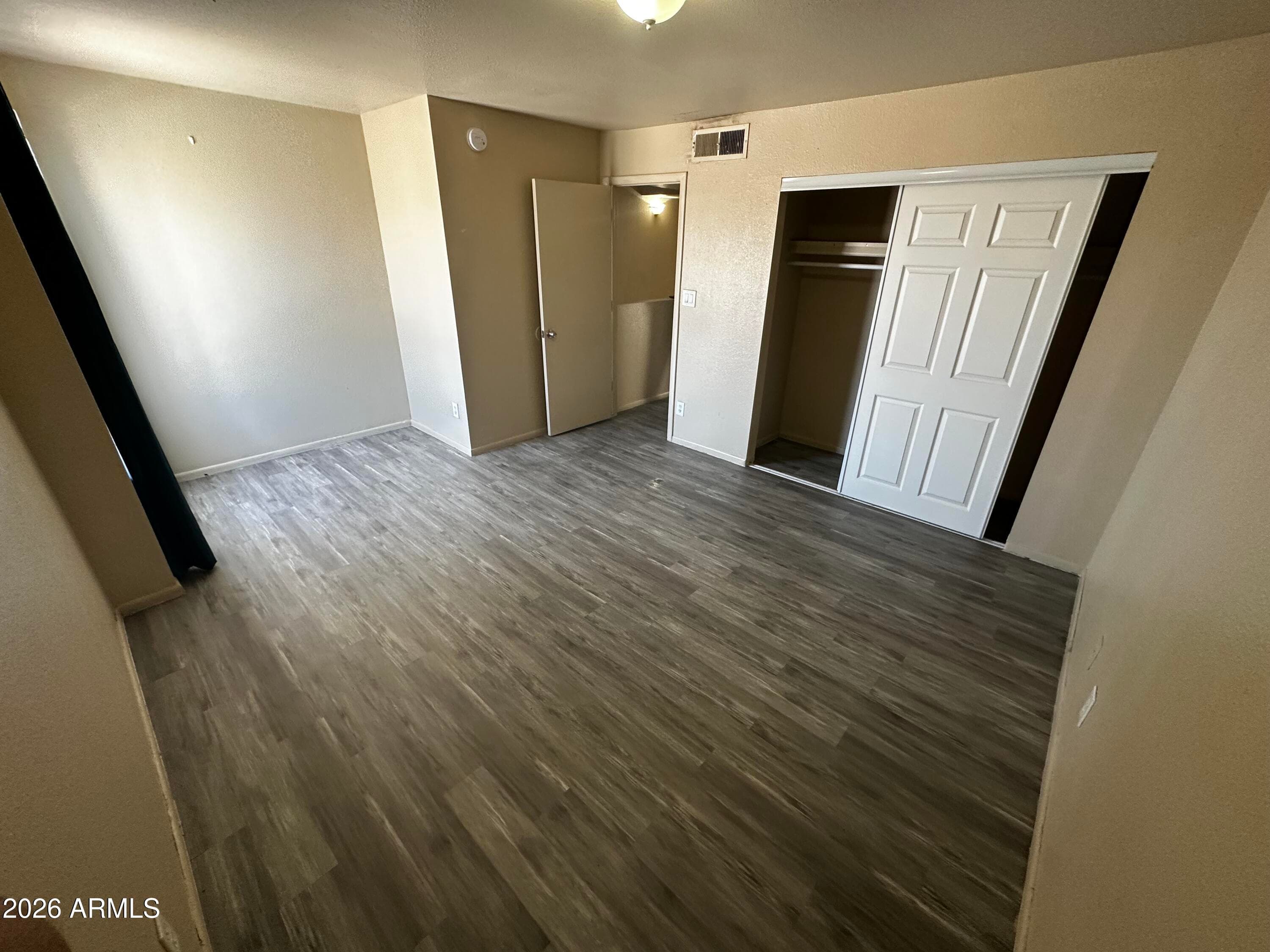 3840 N 43RD Avenue 7, Phoenix, AZ 85031 — photo 2 of 16