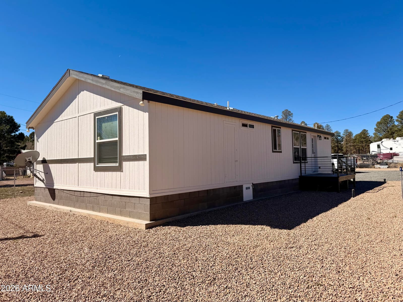 2122 MEADOW Lane, Overgaard, AZ 85933 — photo 3 of 23