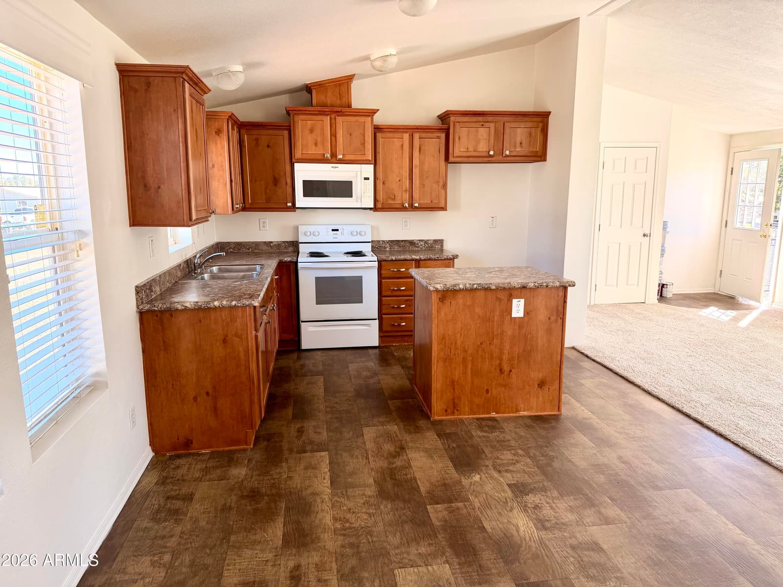 2122 MEADOW Lane, Overgaard, AZ 85933 — photo 5 of 23