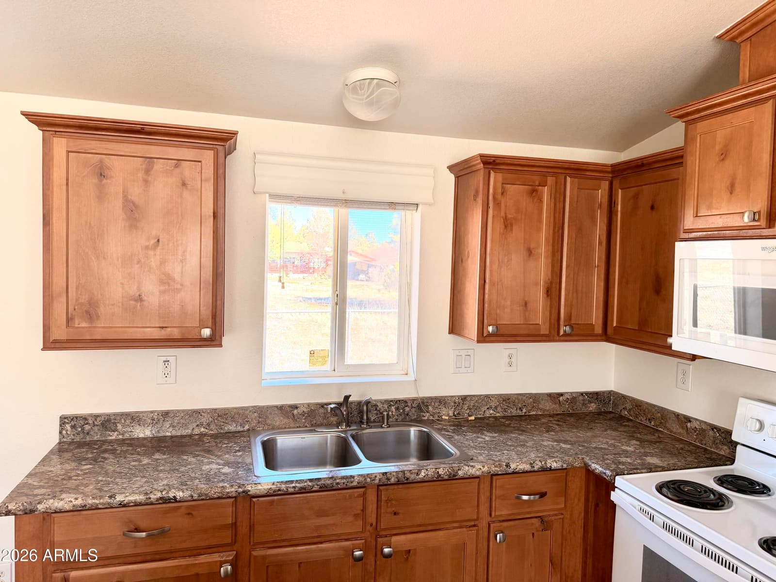2122 MEADOW Lane, Overgaard, AZ 85933 — photo 10 of 23
