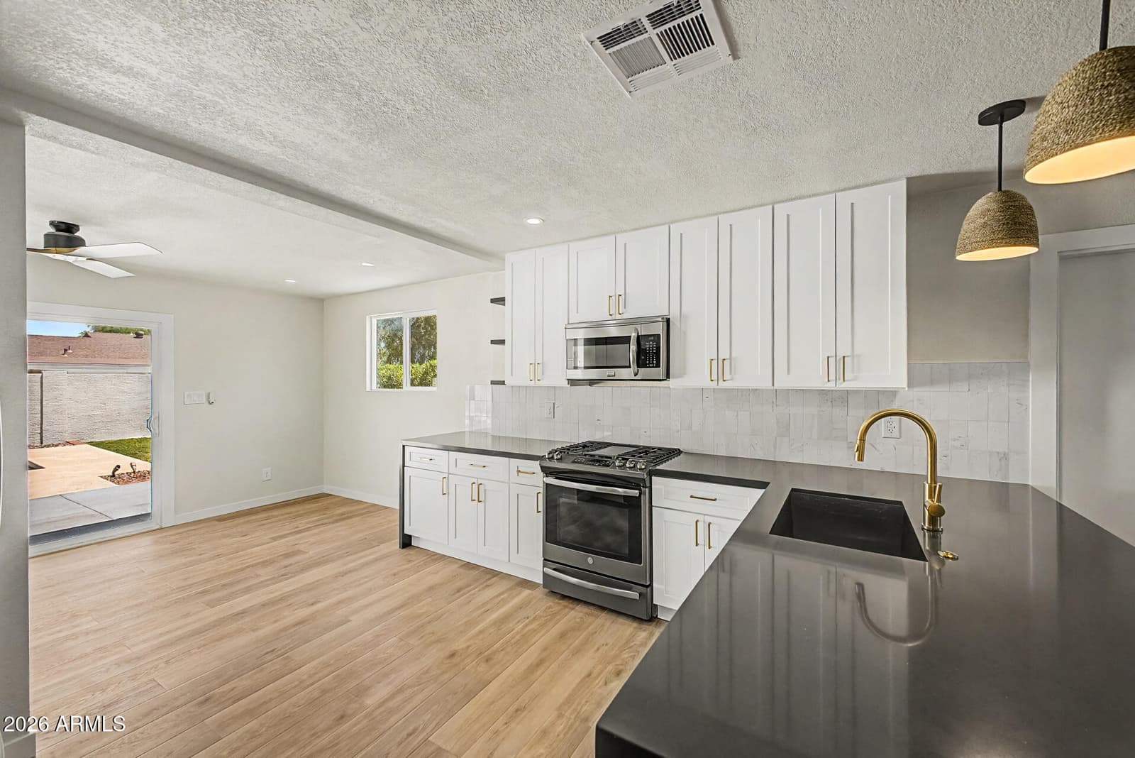 12637 N 31ST Street, Phoenix, AZ 85032 — photo 16 of 31