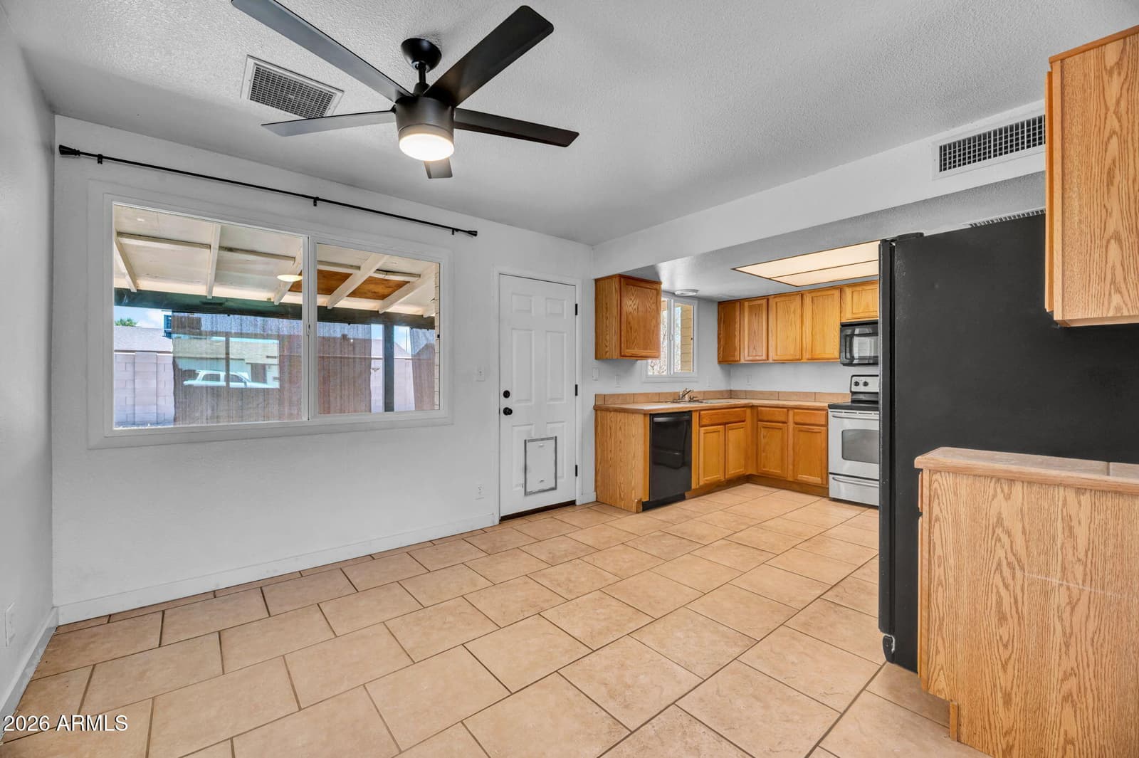 3604 S CUTLER Drive, Tempe, AZ 85282 — photo 9 of 23