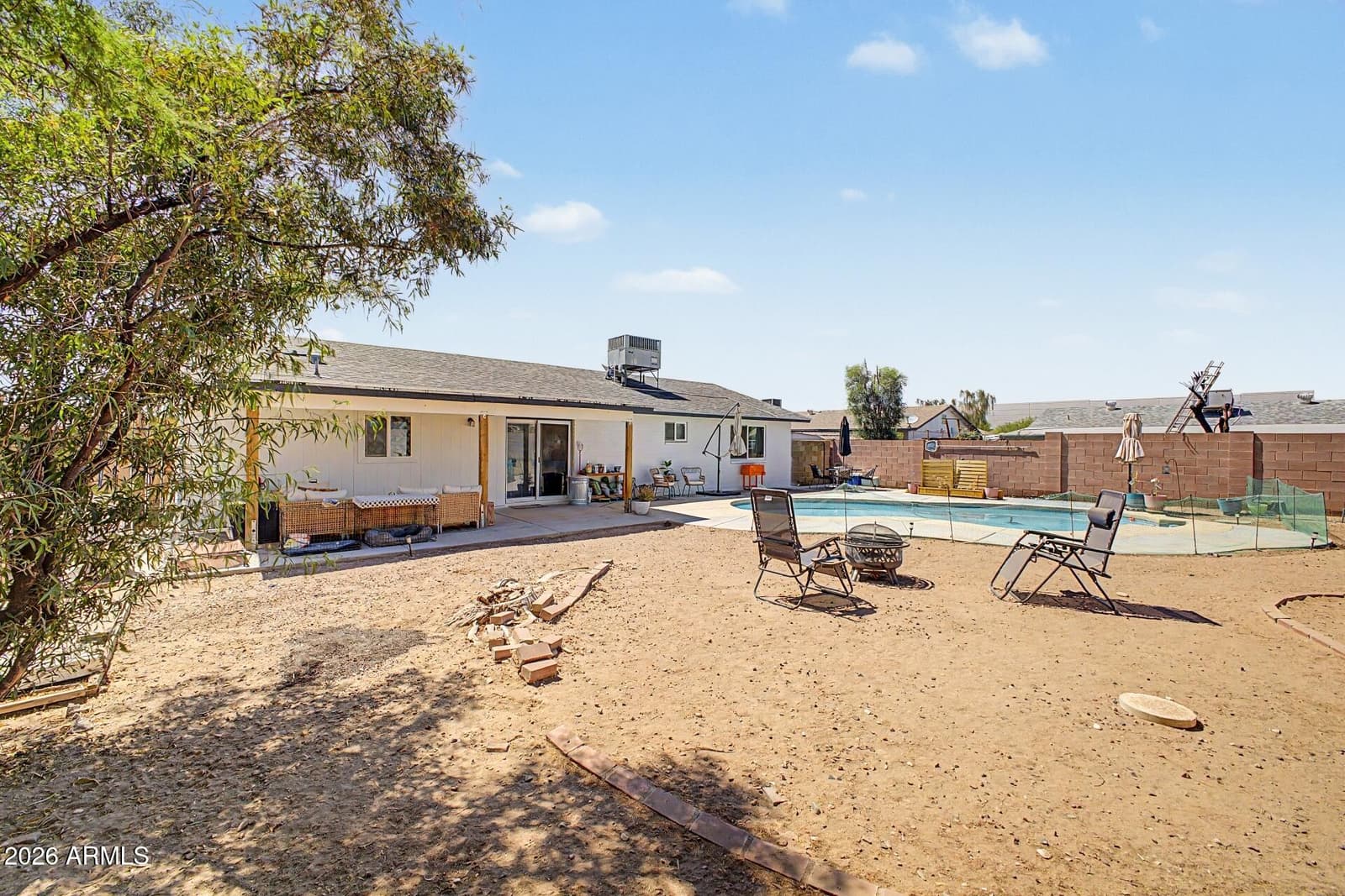 5211 S 43RD Place, Phoenix, AZ 85040 — photo 4 of 25