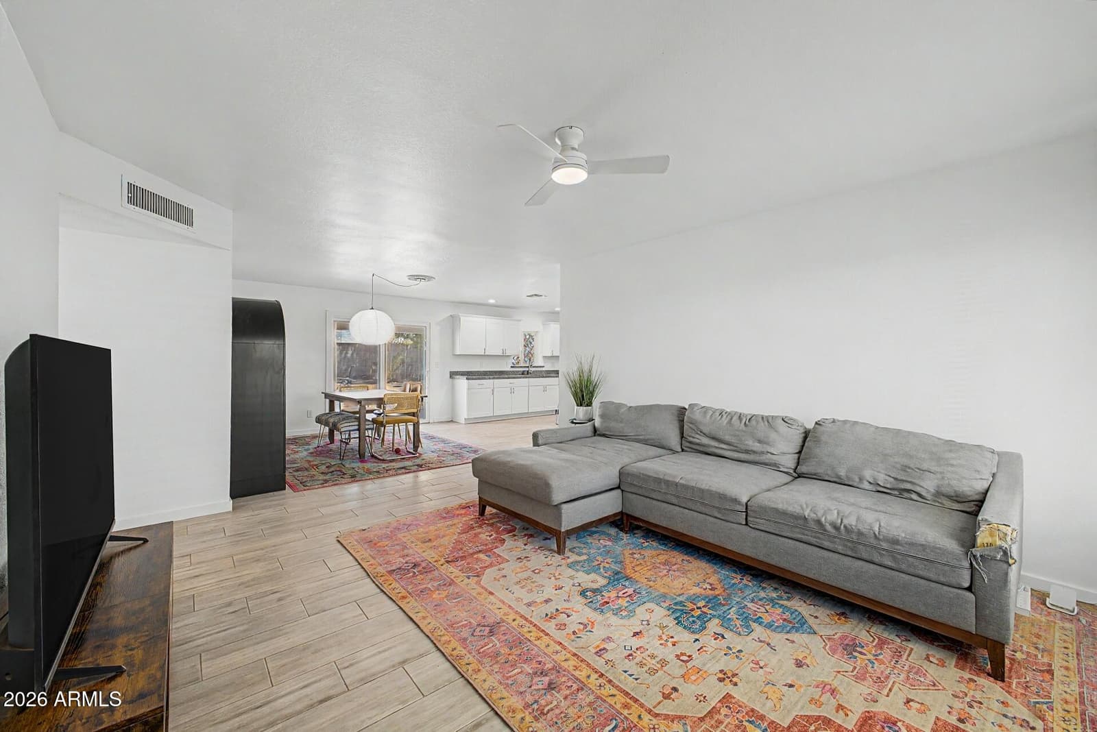 5211 S 43RD Place, Phoenix, AZ 85040 — photo 6 of 25