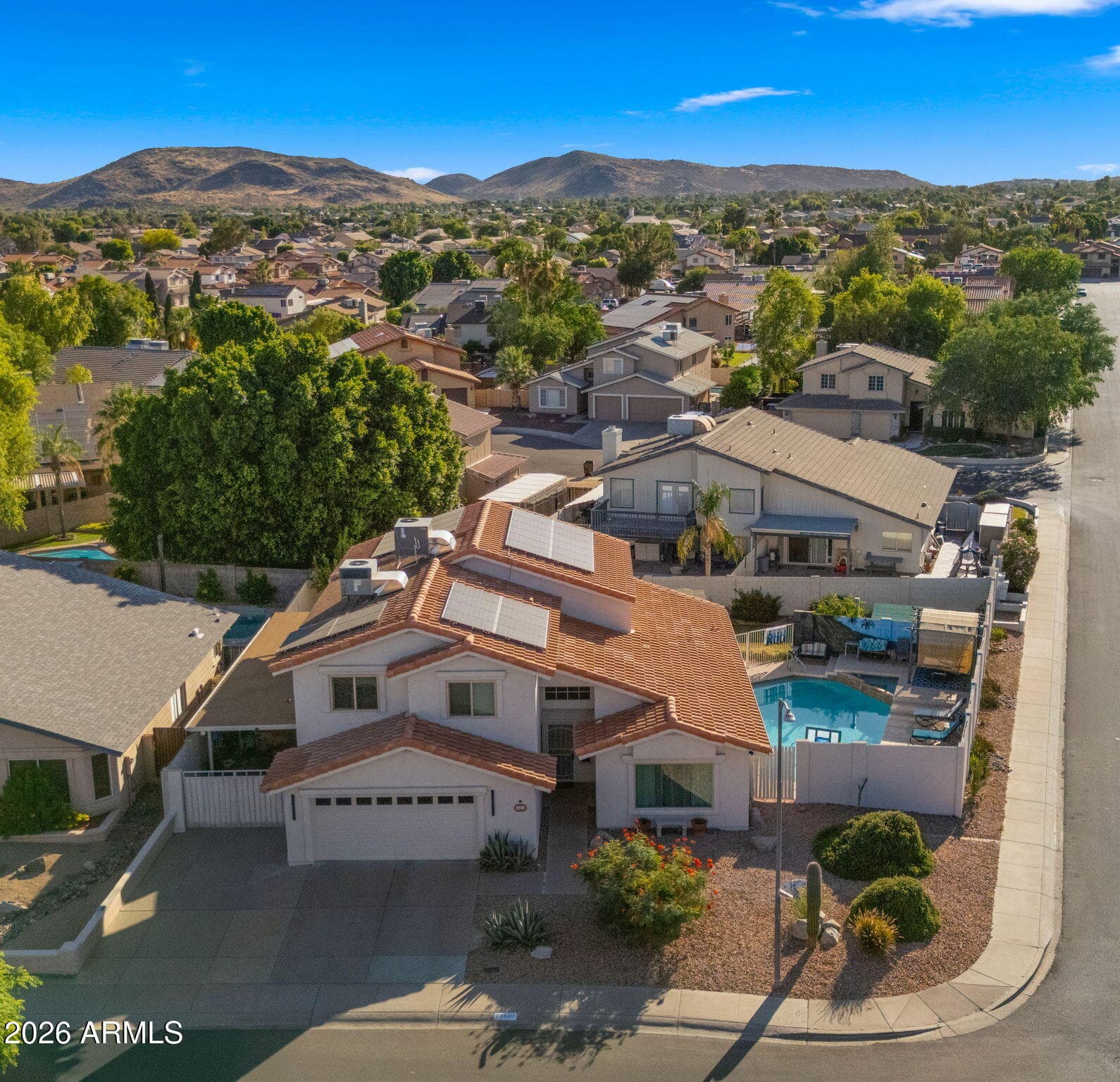 24420 N 39TH Lane, Glendale, AZ 85310 — photo 4 of 60