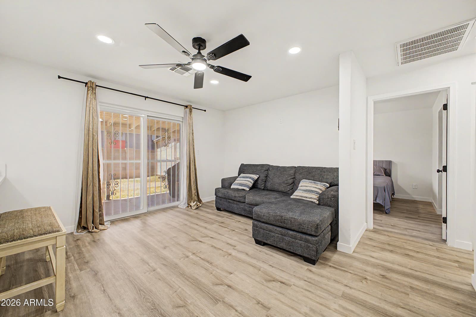 3901 W ELM Street, Phoenix, AZ 85019 — photo 3 of 18