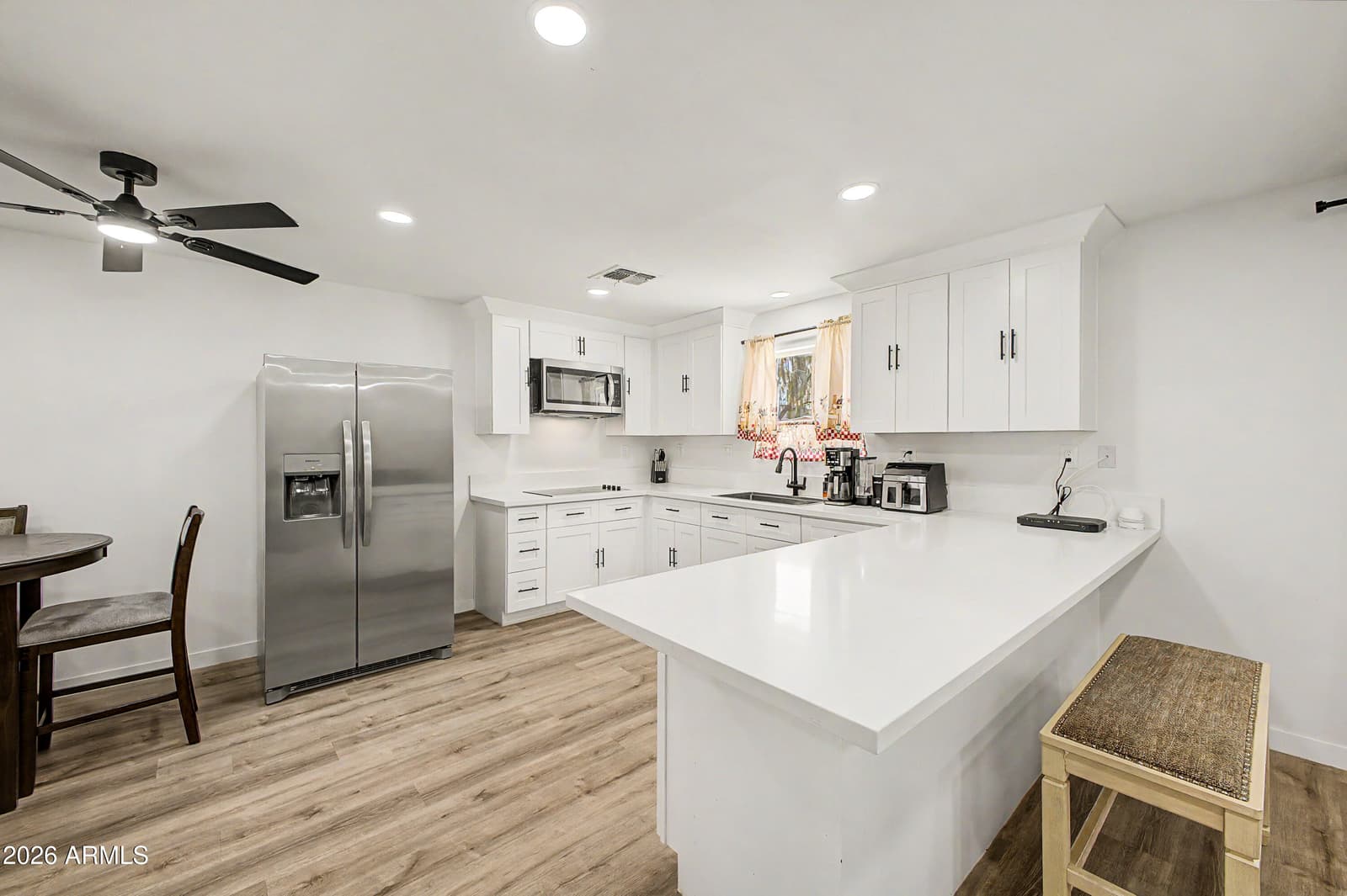 3901 W ELM Street, Phoenix, AZ 85019 — photo 5 of 18