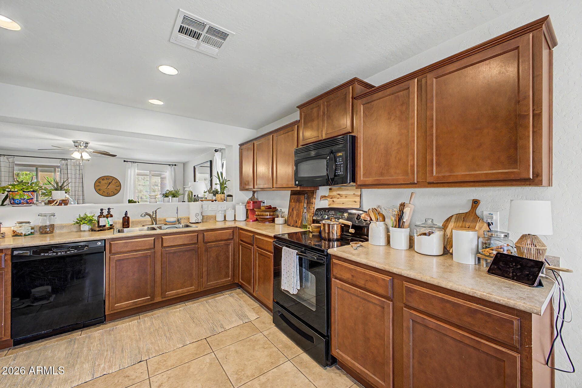 8076 W SONOMA Way, Florence, AZ 85132 — photo 16 of 31