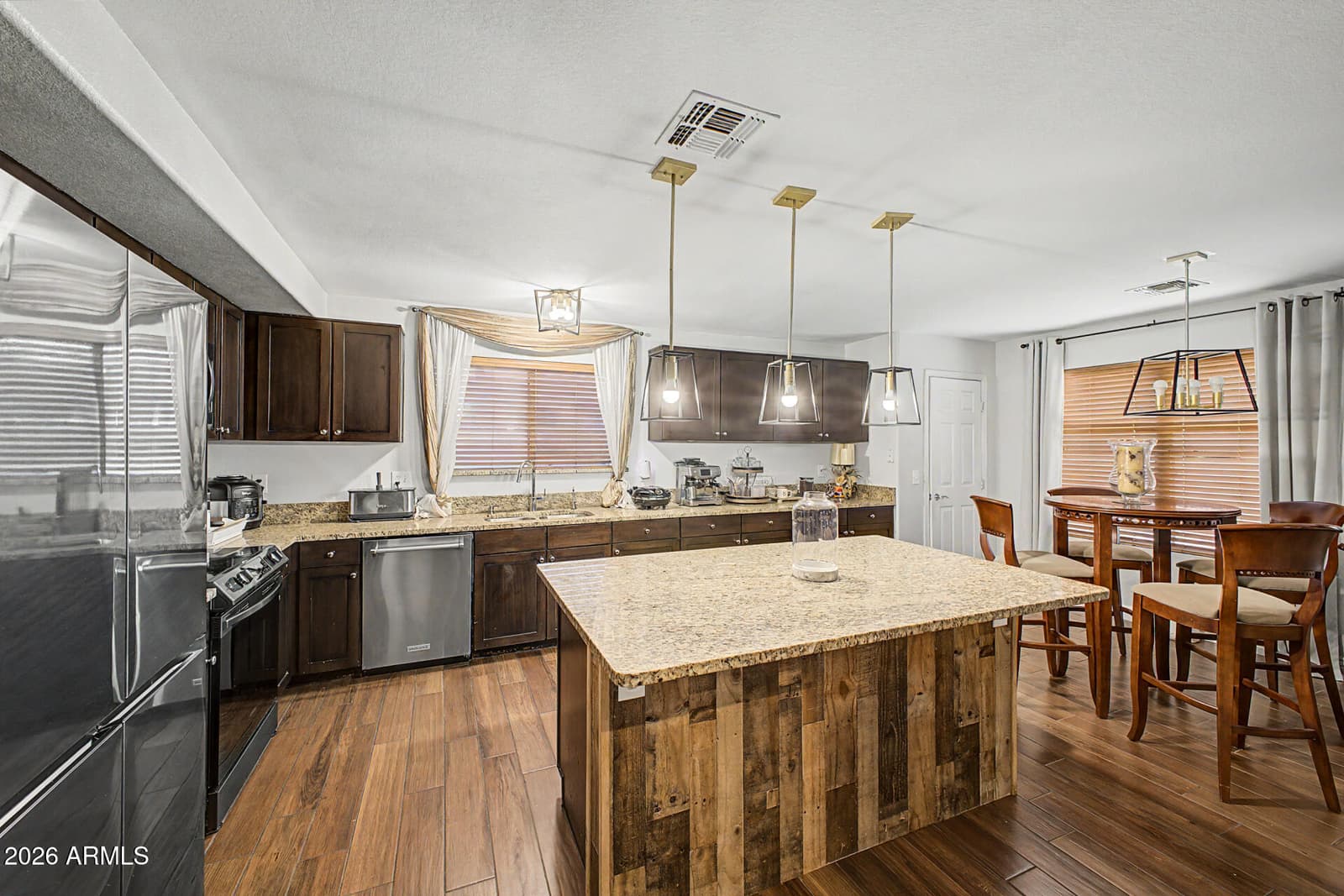 2165 S LUTHER Avenue, Mesa, AZ 85209 — photo 15 of 38