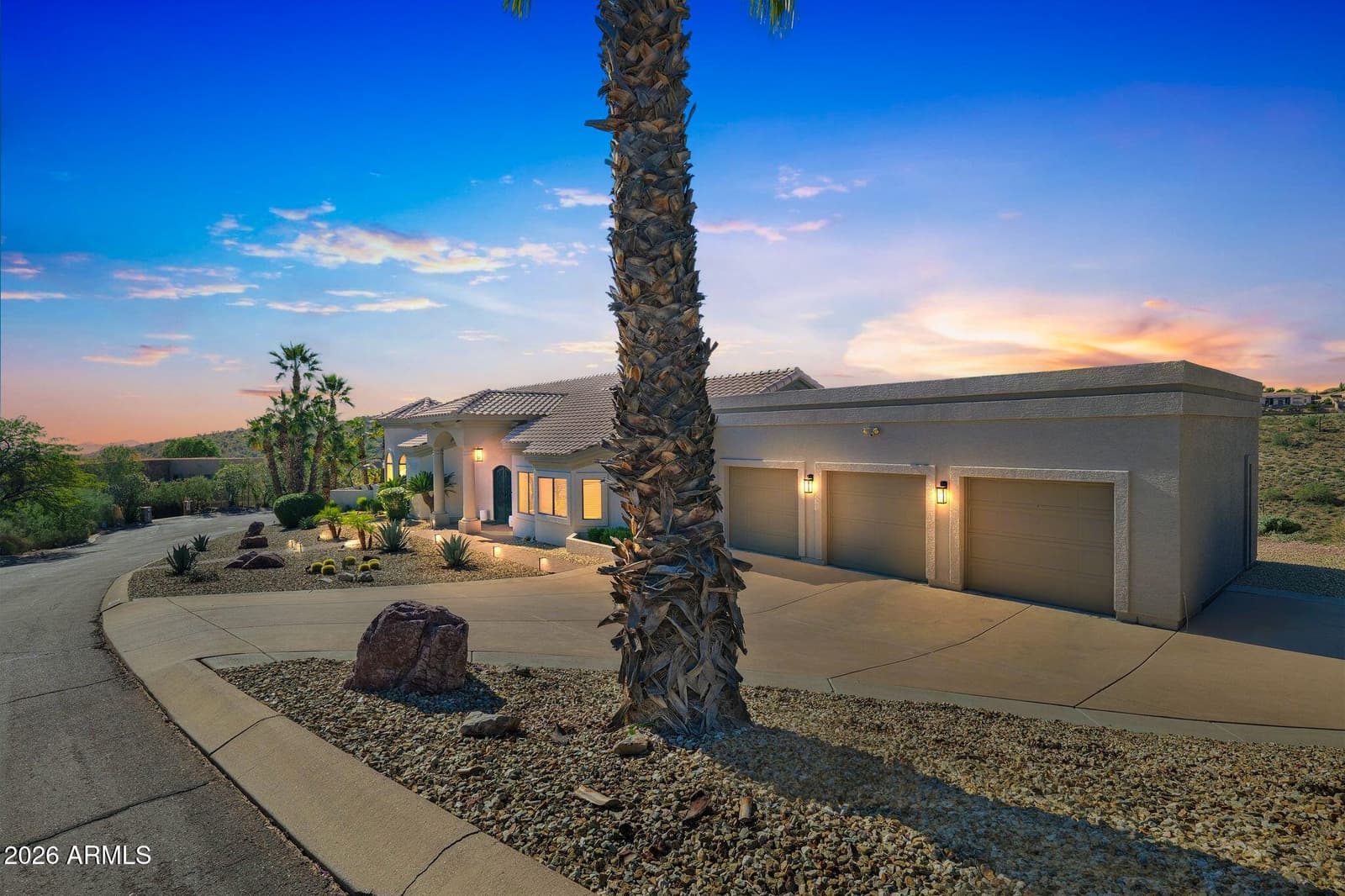 11050 N GARLAND Circle, Fountain Hills, AZ 85268 — photo 2 of 36