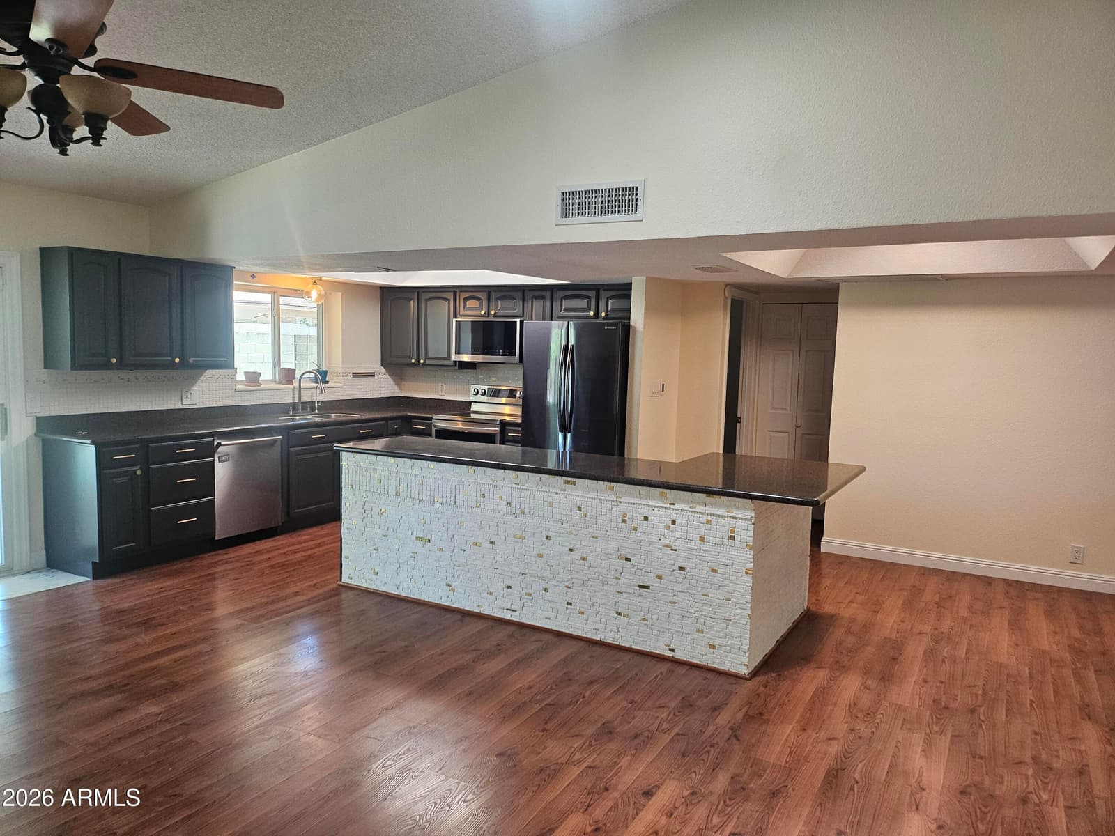 7344 W WINDROSE Drive, Peoria, AZ 85381 — photo 6 of 25