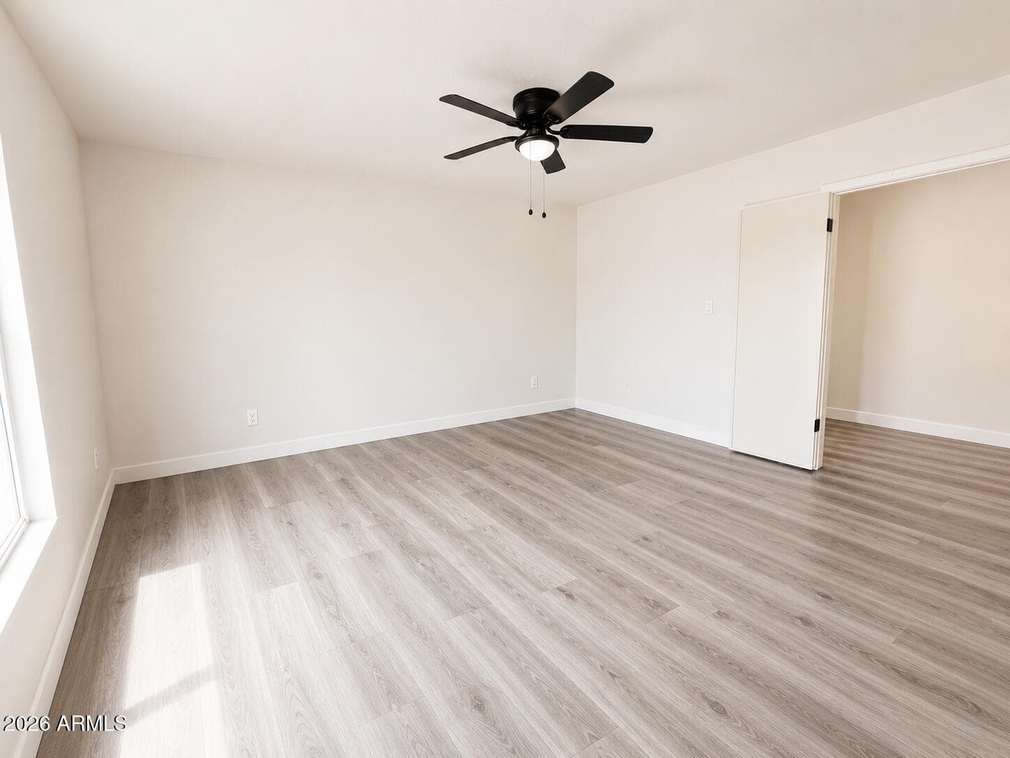9419 N 53RD Avenue, Glendale, AZ 85302 — photo 4 of 15