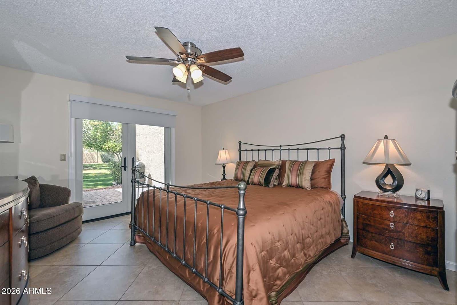 9834 W KERRY Lane, Peoria, AZ 85382 — photo 7 of 34