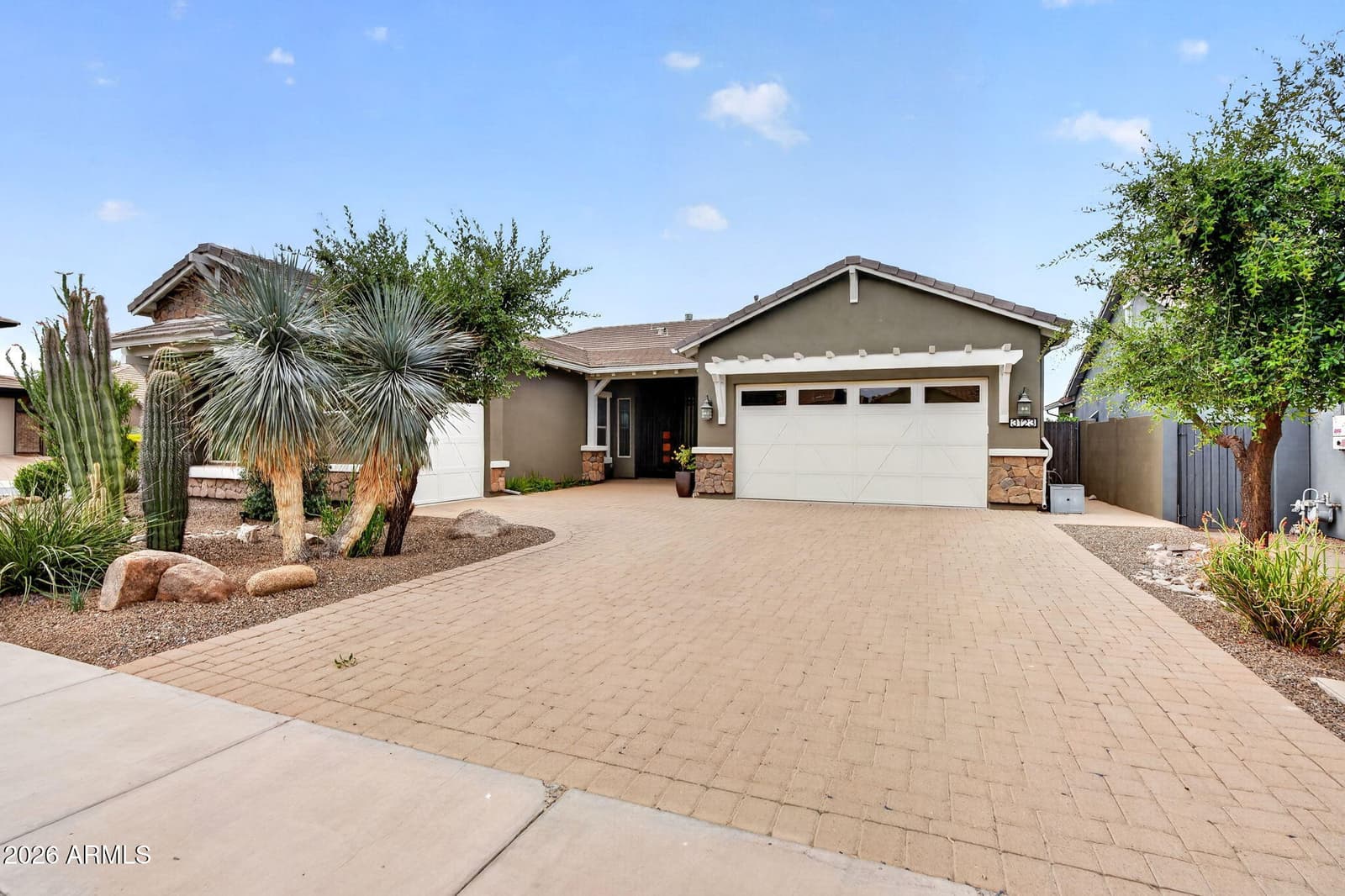 3123 E CAT BALUE Drive, Phoenix, AZ 85050 — photo 20 of 40