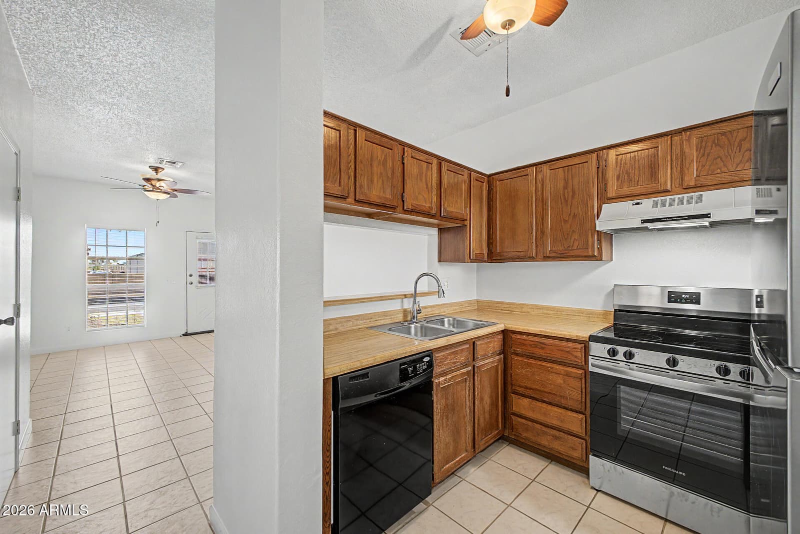 3406 W JULIE Drive 3, Phoenix, AZ 85027 — photo 3 of 18