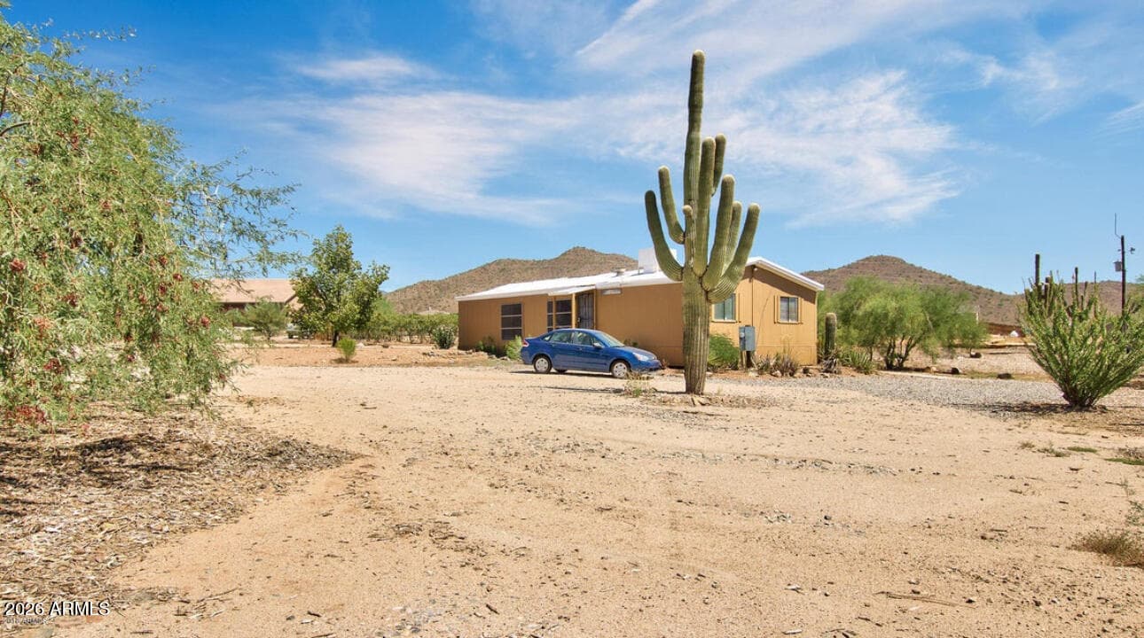39805 N NEW RIVER Road, Phoenix, AZ 85086 — photo 1 of 25