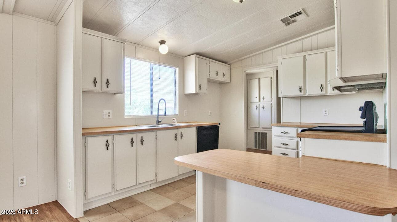 39805 N NEW RIVER Road, Phoenix, AZ 85086 — photo 11 of 25