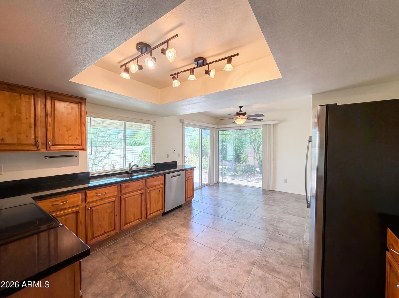2346 E MESCAL Street, Phoenix, AZ 85028 — photo 10 of 24