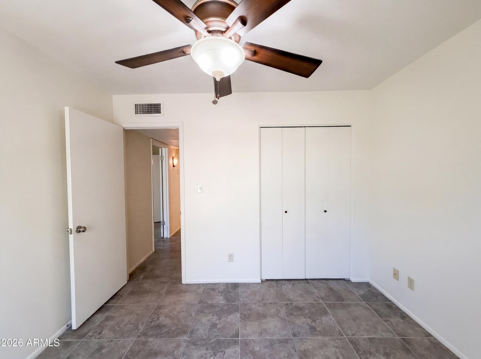 2346 E MESCAL Street, Phoenix, AZ 85028 — photo 4 of 24