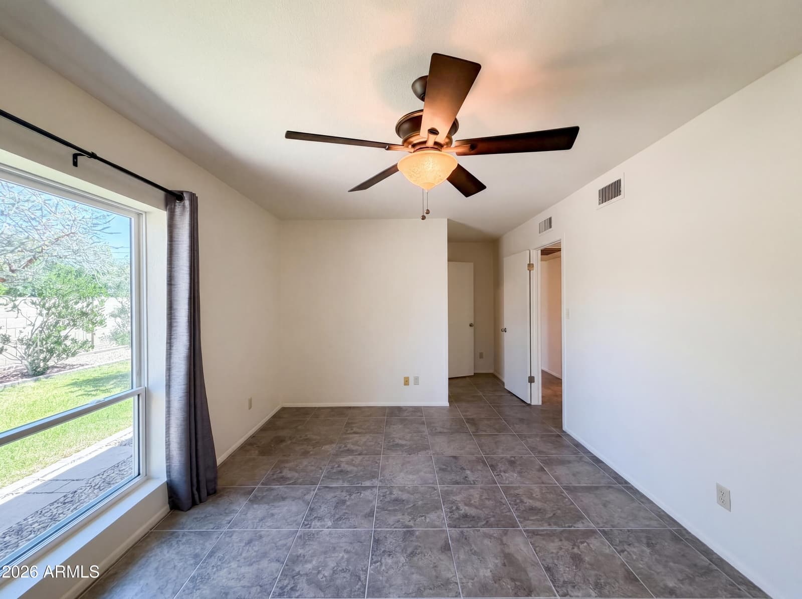 2346 E MESCAL Street, Phoenix, AZ 85028 — photo 11 of 24