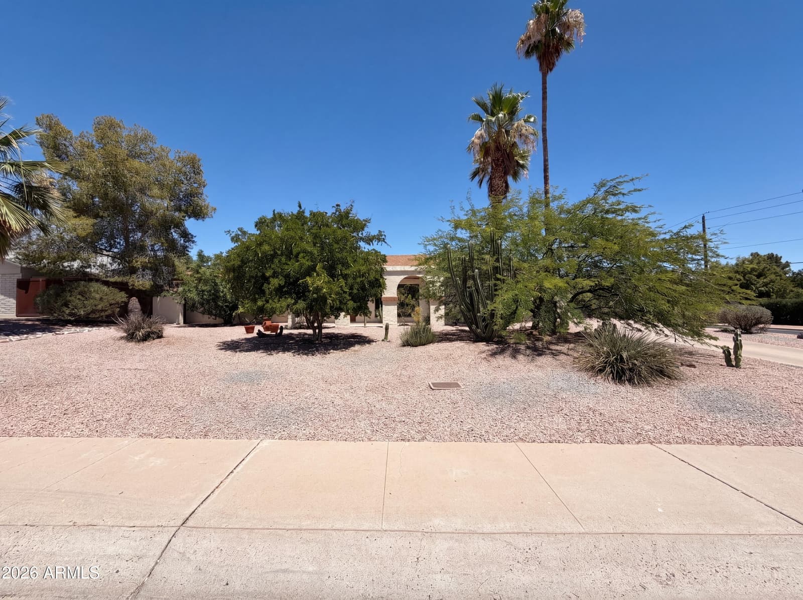 2346 E MESCAL Street, Phoenix, AZ 85028 — photo 20 of 24