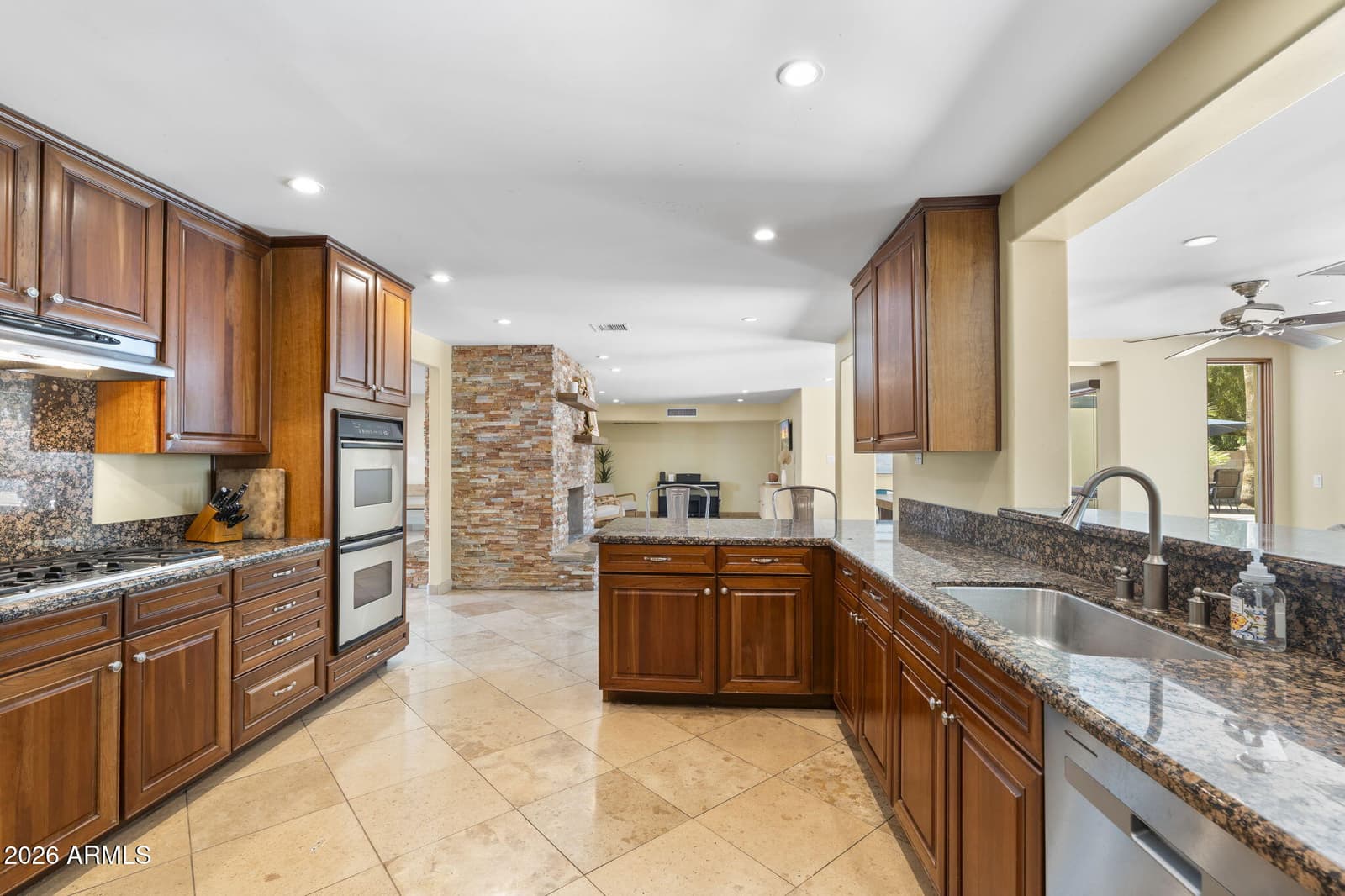302 W PINE VALLEY Drive, Phoenix, AZ 85023 — photo 21 of 61