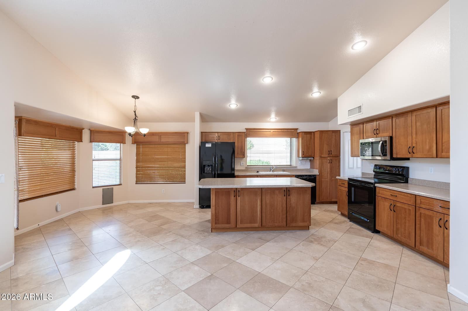 1524 W ORIOLE Way, Chandler, AZ 85286 — photo 4 of 29